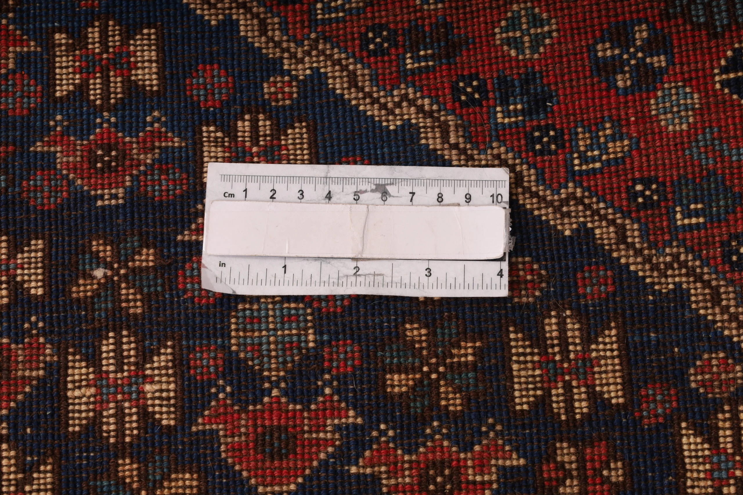 Perserteppich aus Iran, 233 × 182 cm