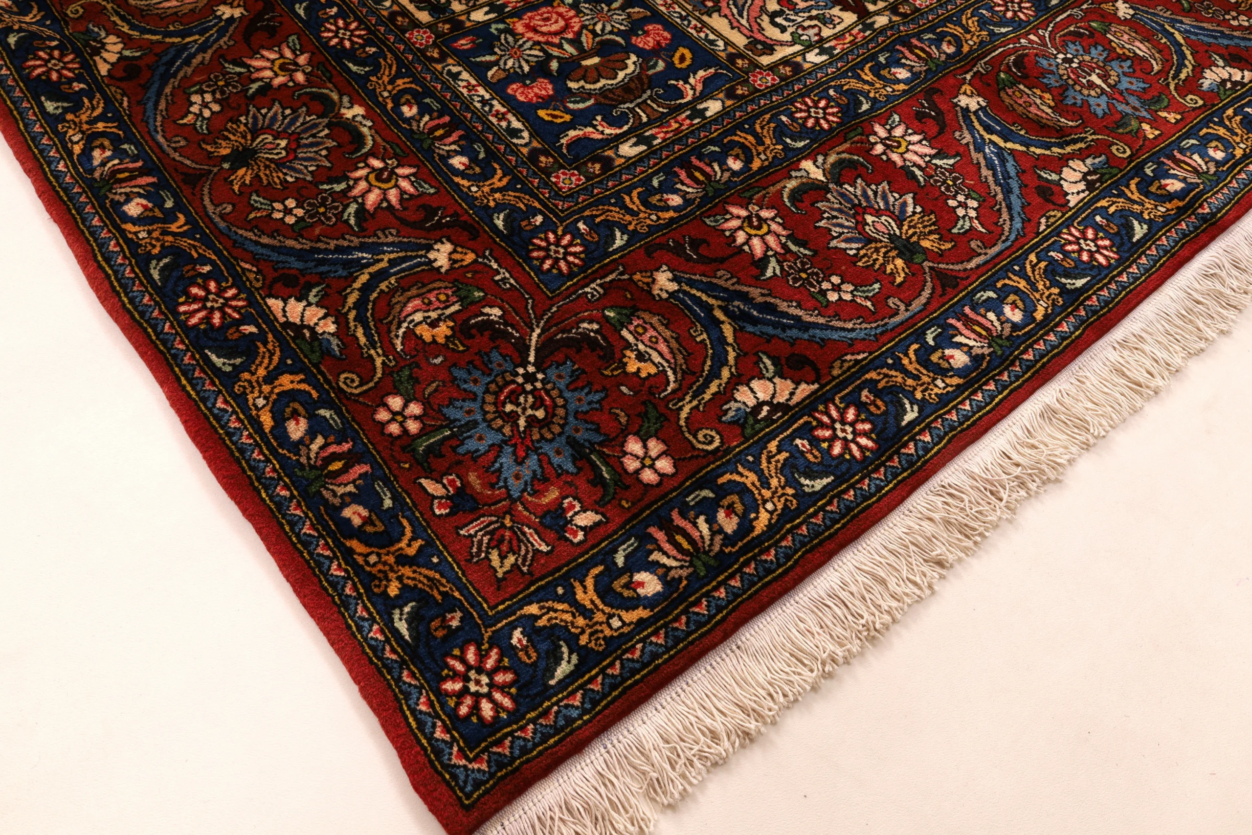 Handgeknüpfter Bakhtiari Perserteppich, 370 × 253 cm, Wolle