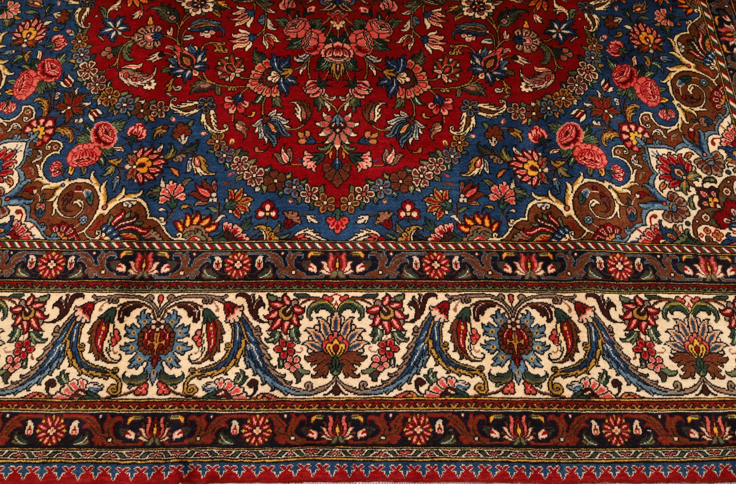 Handgeknüpfter Bakhtiari Perserteppich 360 × 255 cm