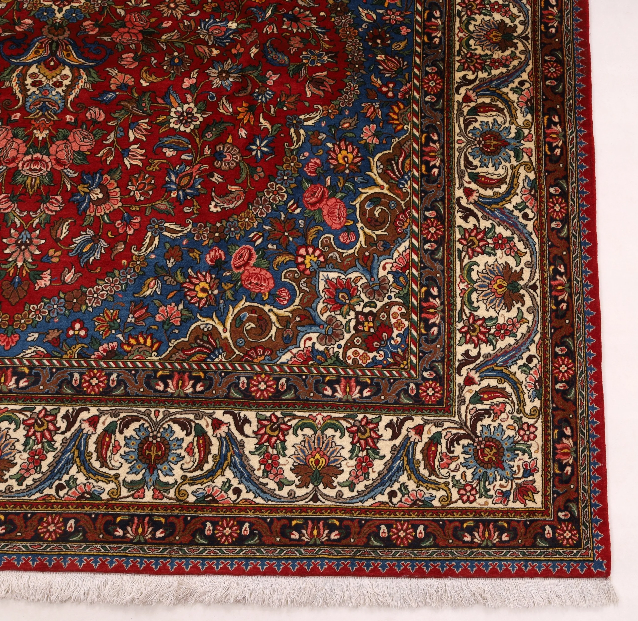 Handgeknüpfter Bakhtiari Perserteppich 360 × 255 cm