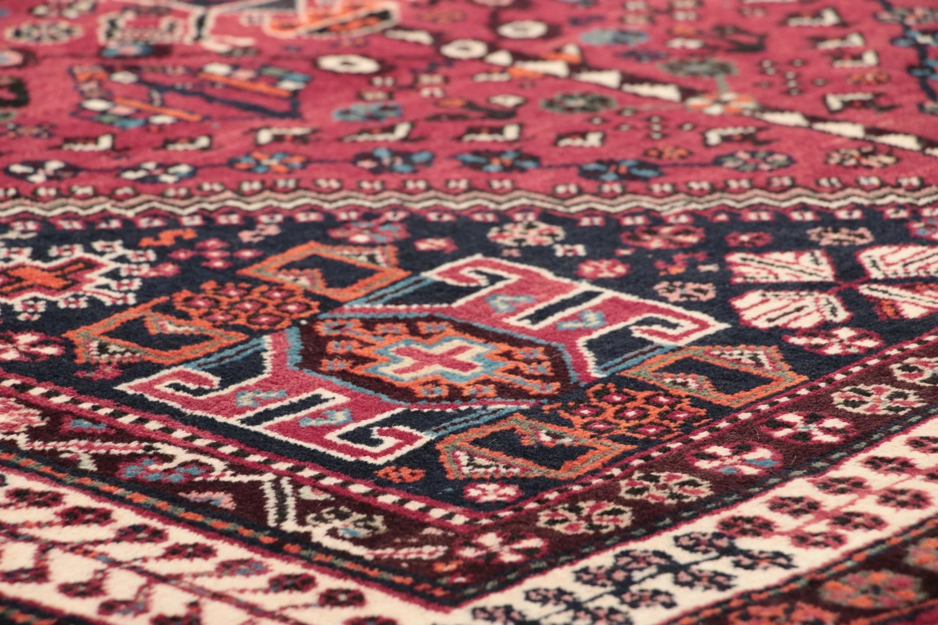 Qashqai Perserteppich aus Iran, 154 × 215 cm