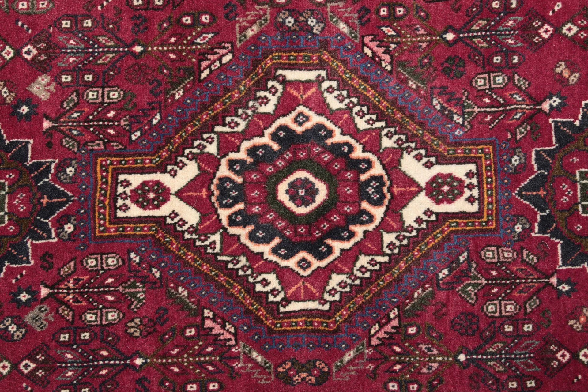 Handgeknüpfter Qashqai Perserteppich 145 × 223 cm