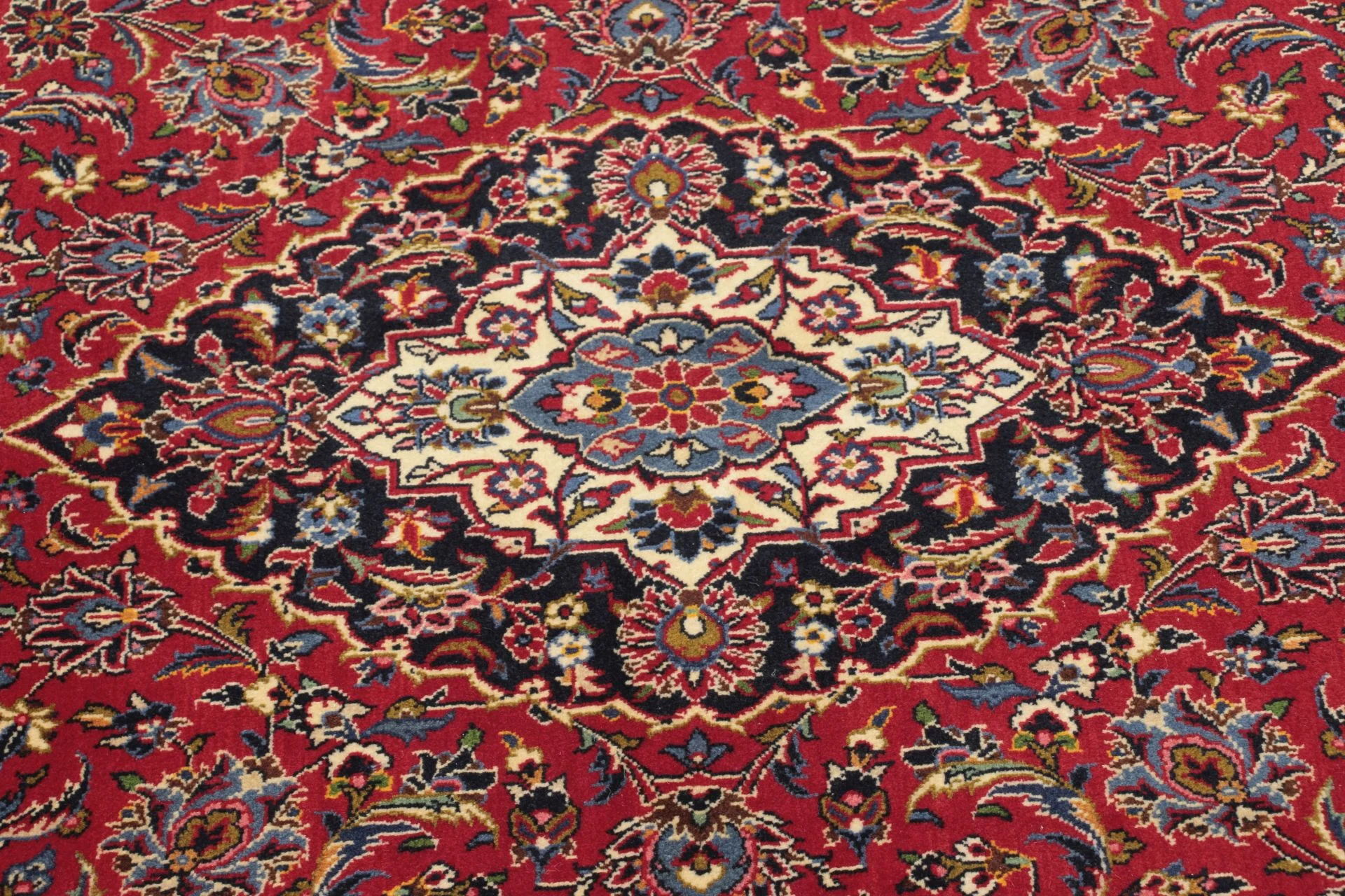 Handgeknüpfter Kashan Perserteppich 148 × 223 cm