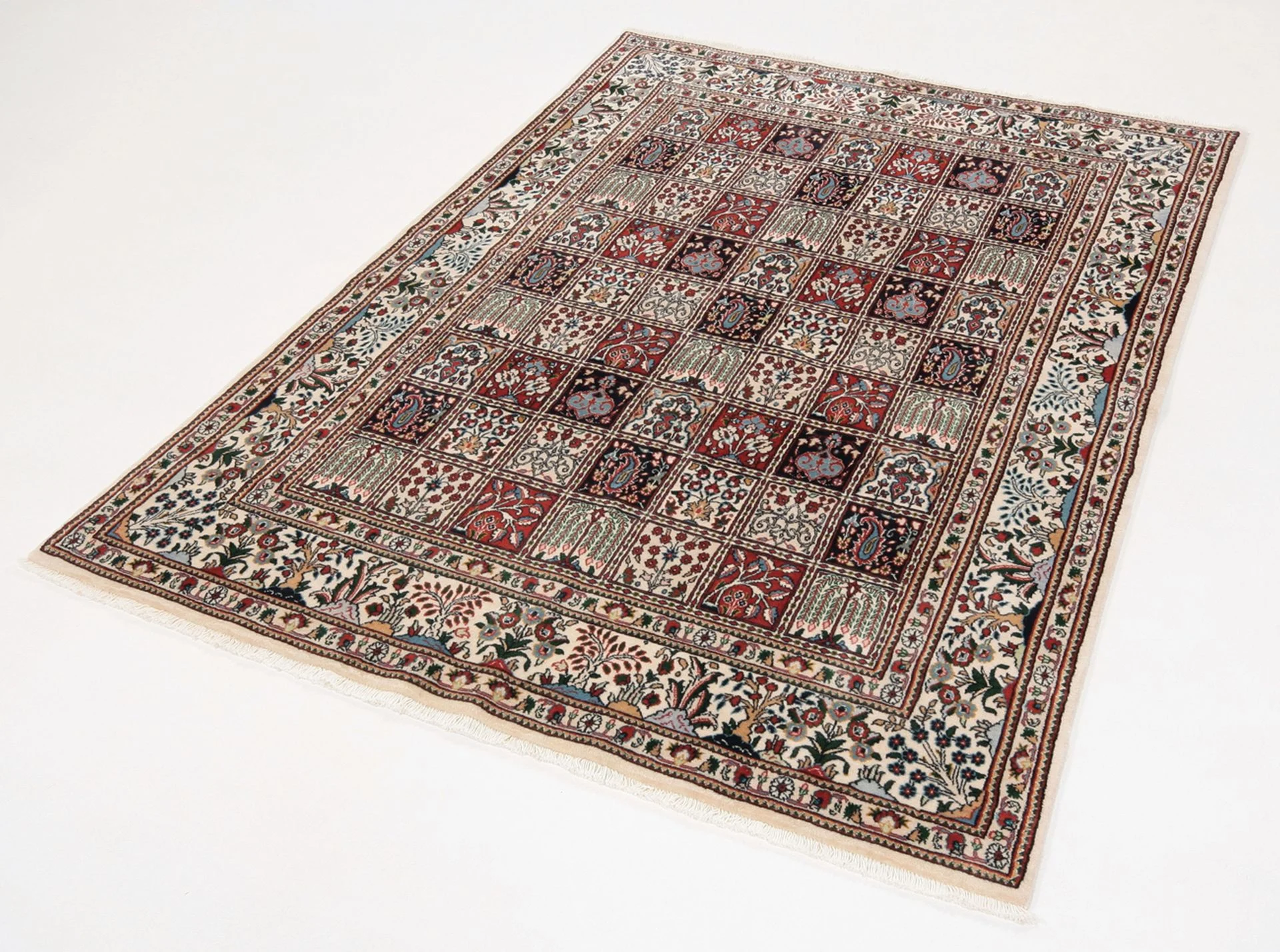 Moud Perserteppich aus Iran, 145 × 202 cm