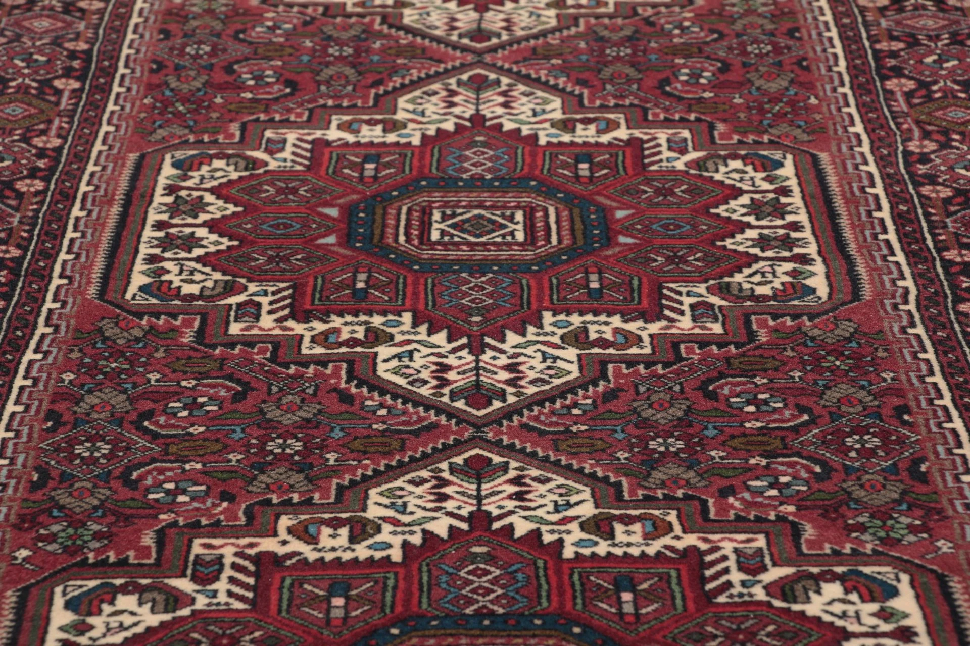 Perserteppich aus Iran, 80 × 294 cm