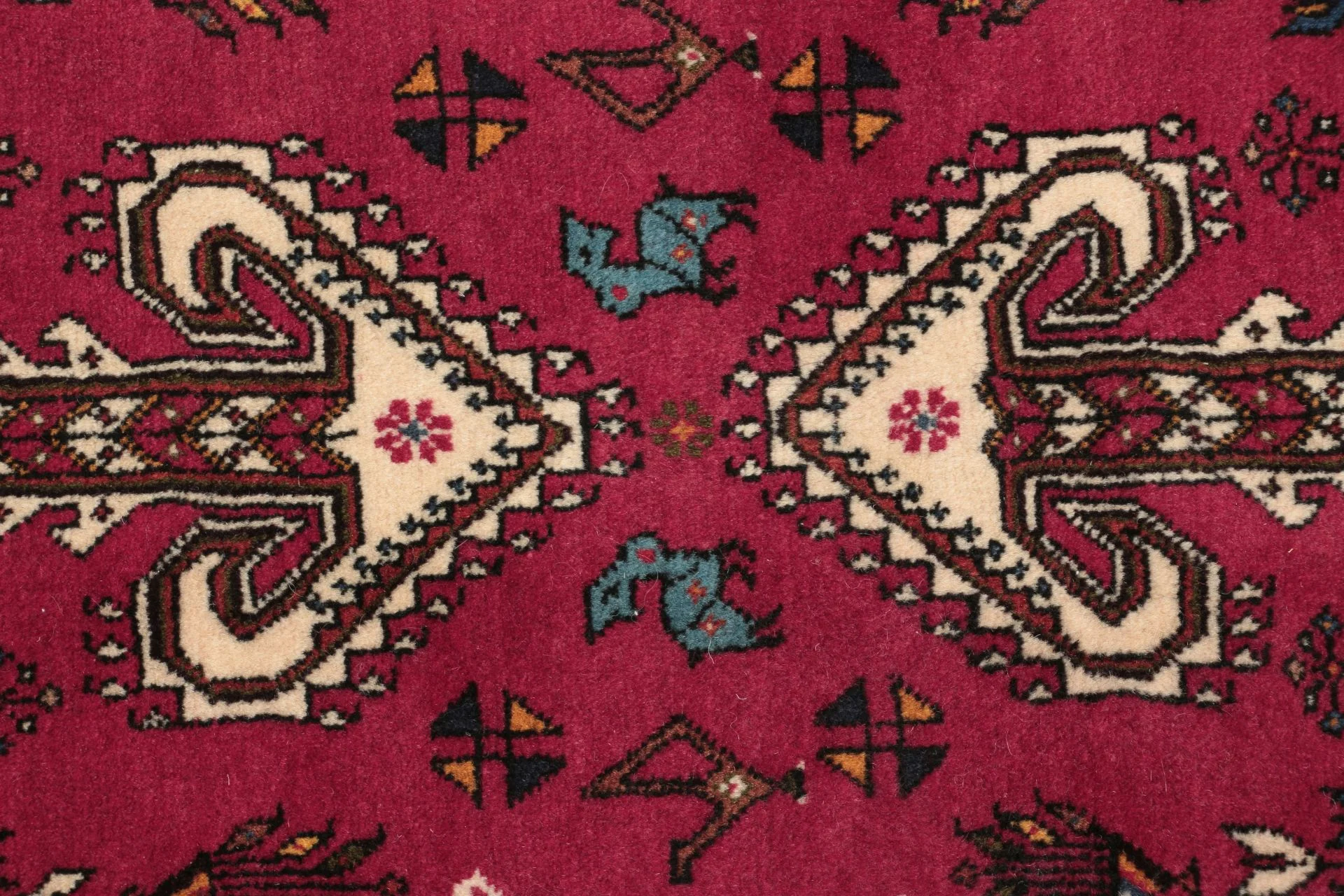 Perserteppich aus Iran, 150 × 202 cm