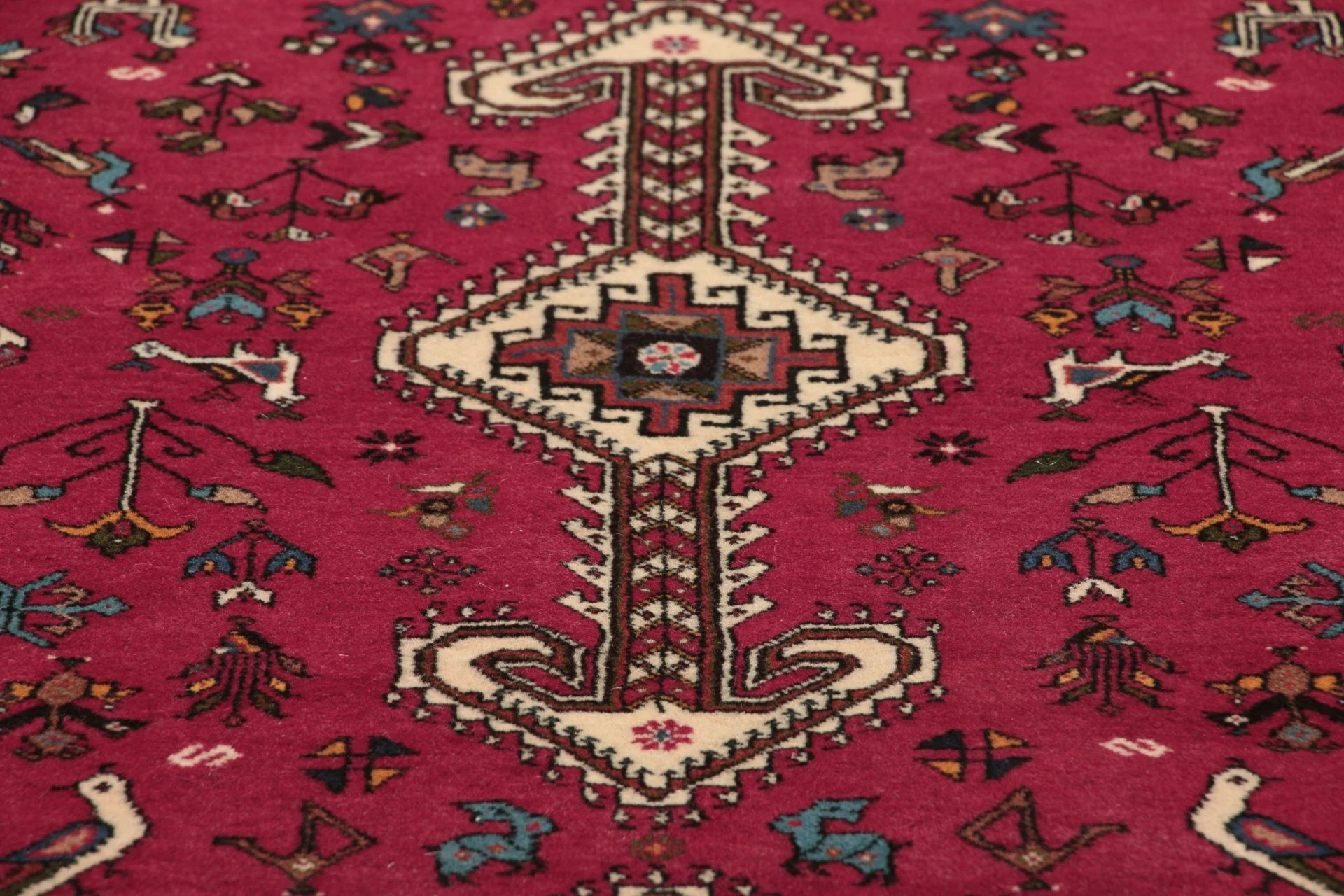 Perserteppich aus Iran, 150 × 202 cm
