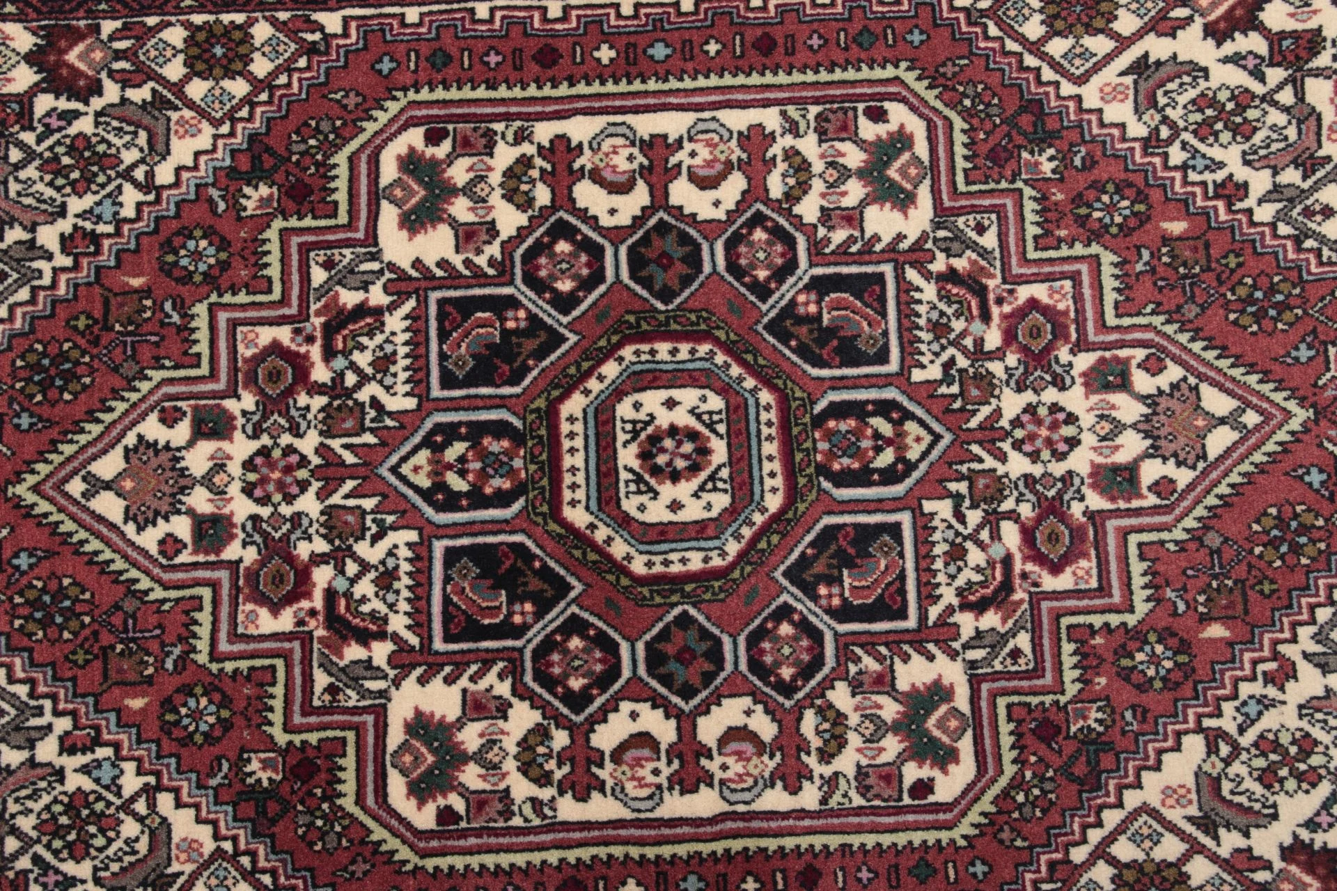Perserteppich aus Iran, 83 × 290 cm