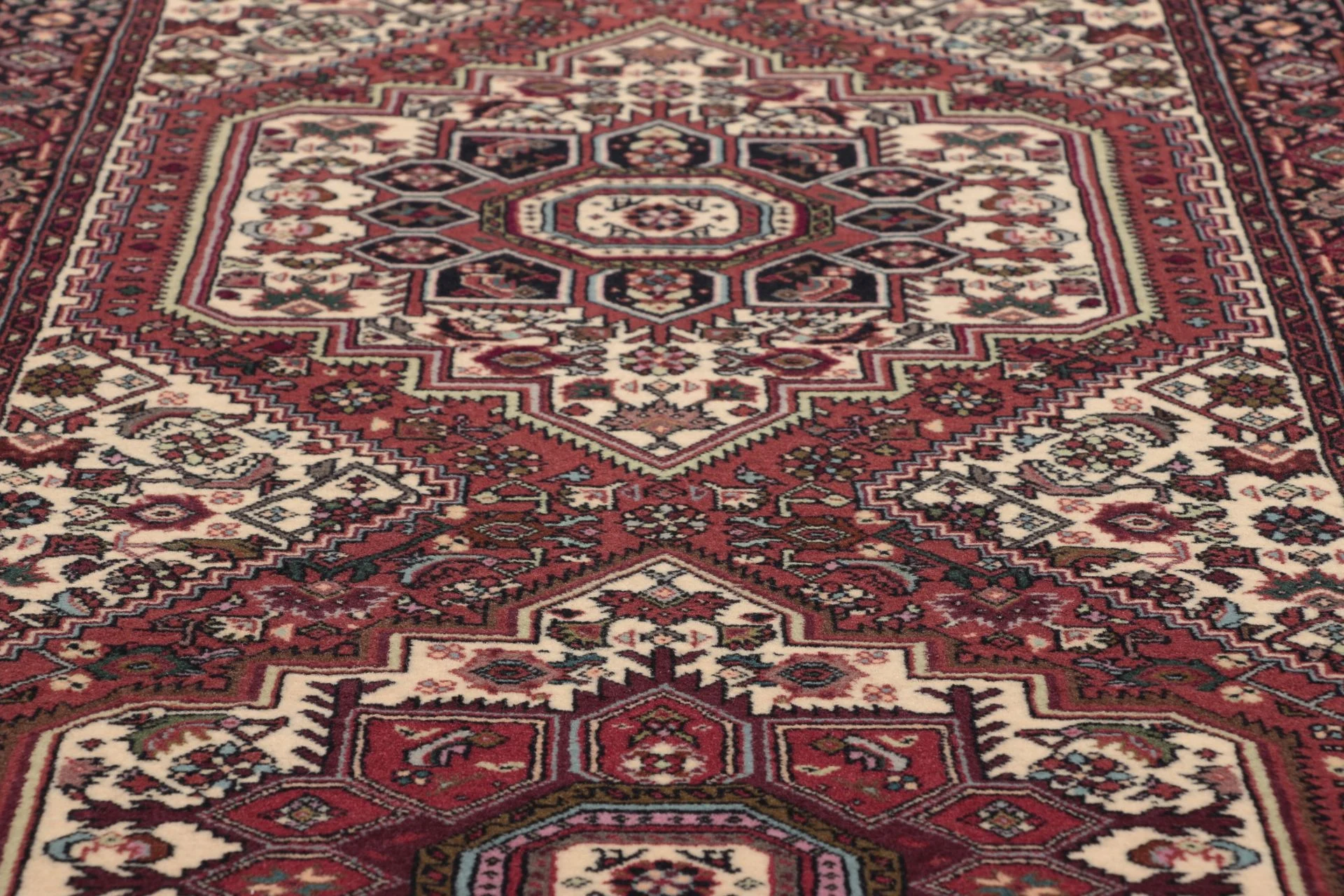 Perserteppich aus Iran, 83 × 290 cm