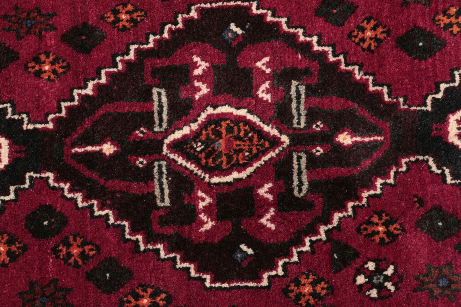 Handgeknüpfter Qashqai Perserteppich 124 × 178 cm
