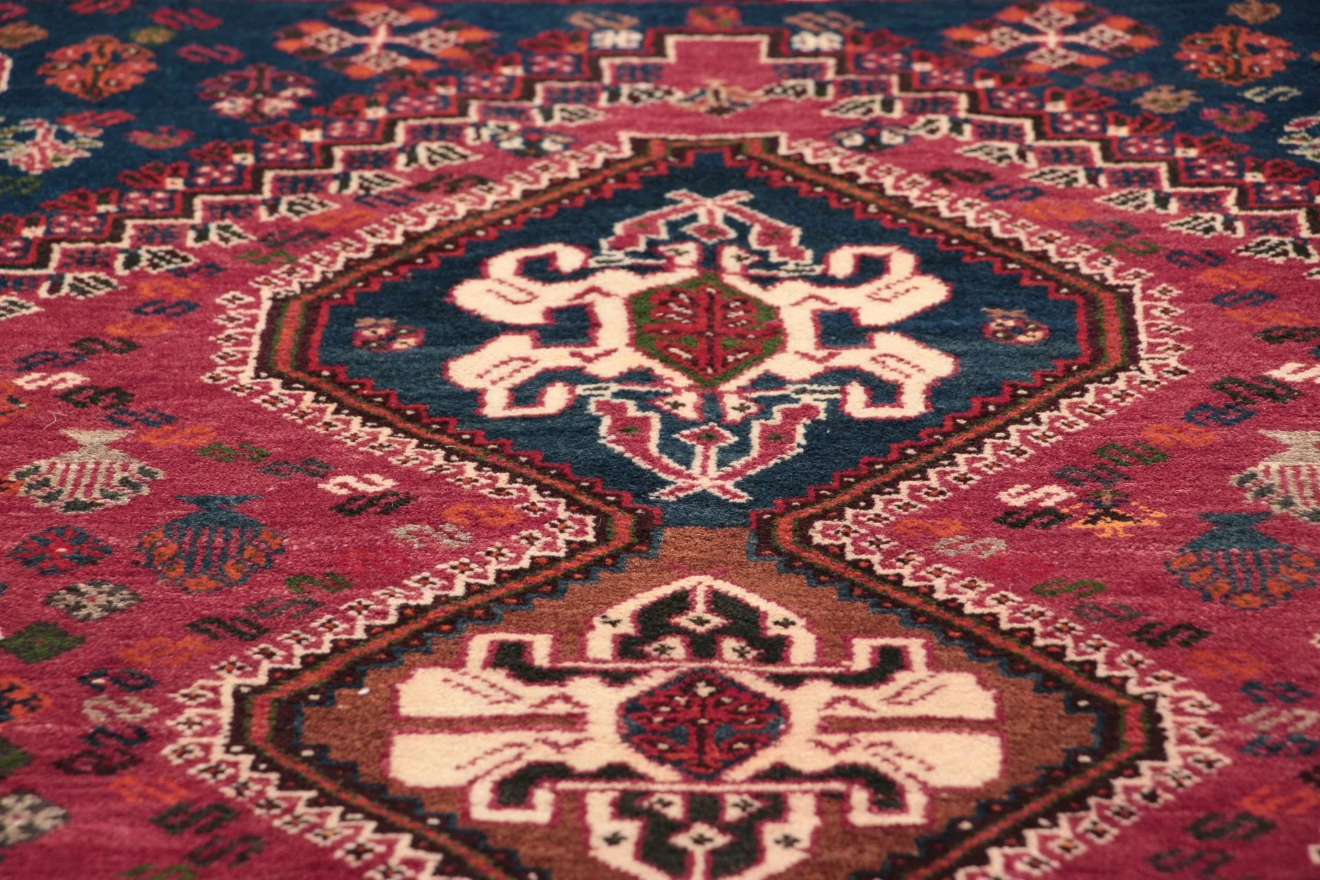 Qashqai Perserteppich aus Iran, 125 × 186 cm