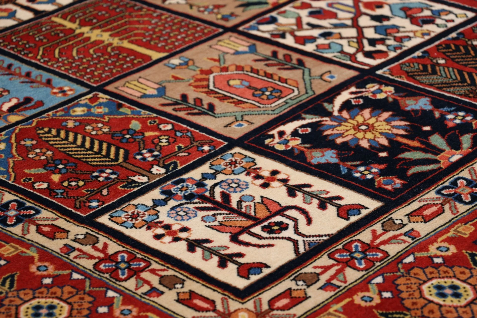 Bakhtiari Perserteppich aus Iran, 153 × 248 cm