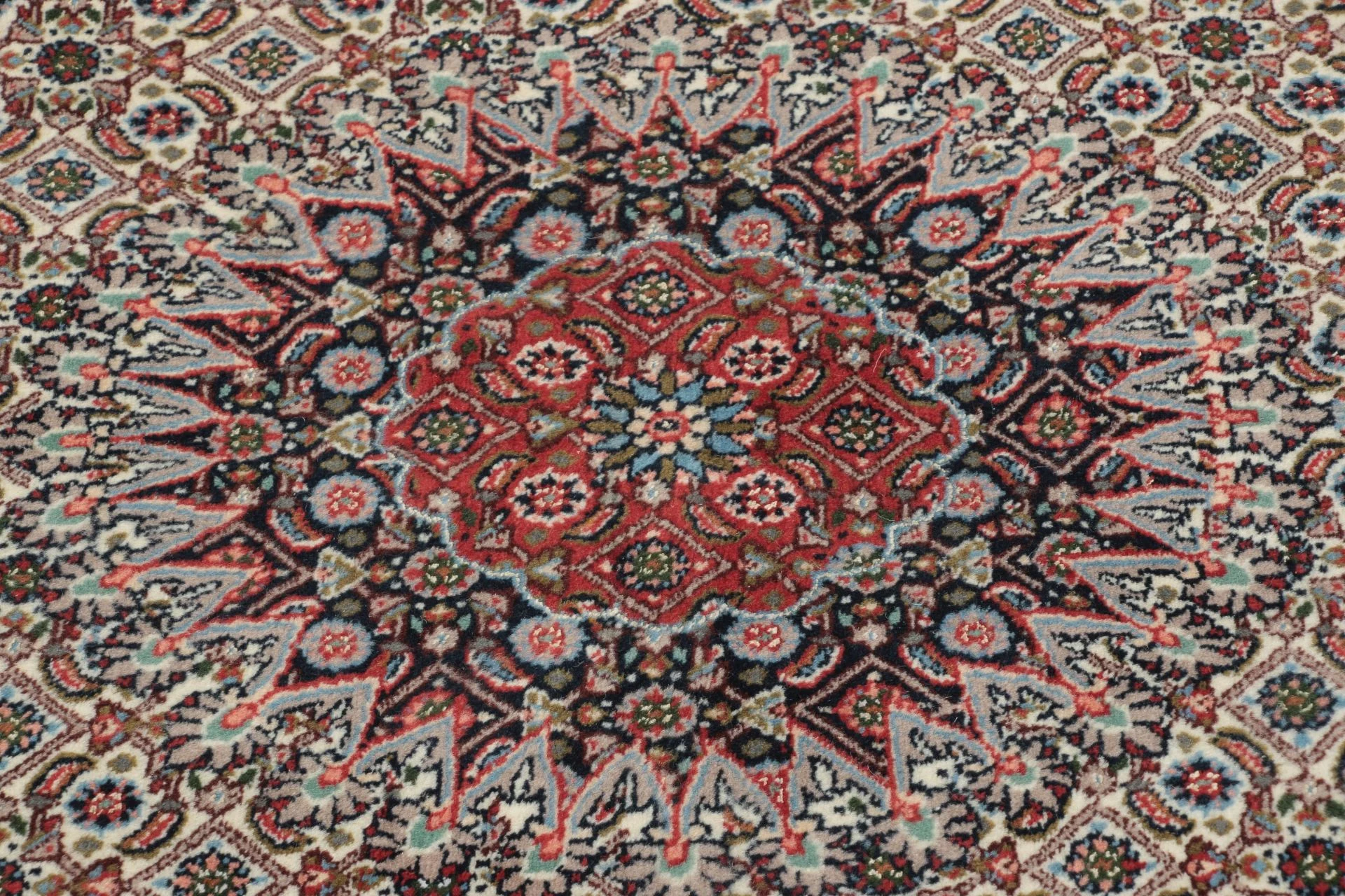 Moud Perserteppich aus Iran, 140 × 202 cm