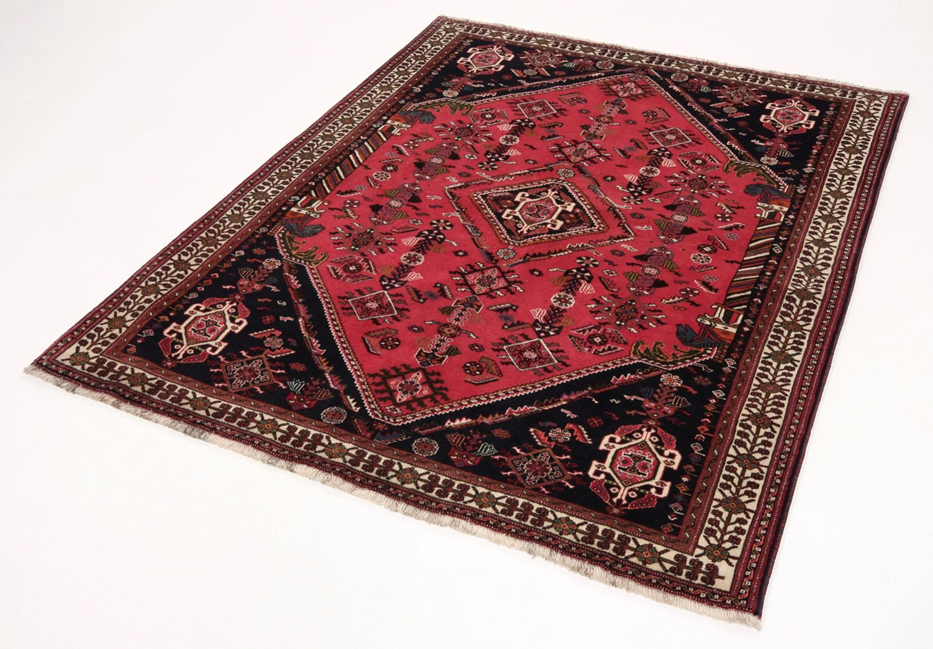 Handgeknüpfter Qashqai Perserteppich 155 × 195 cm