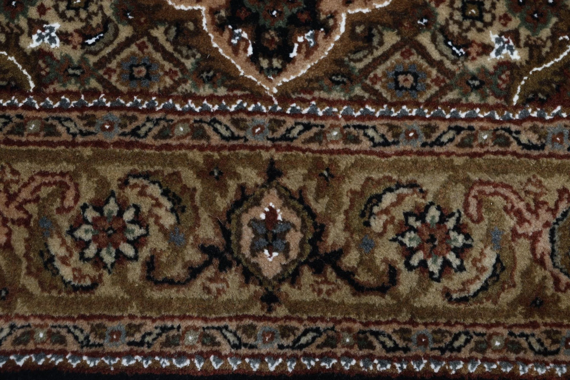 Orientteppich aus Indien, 81 × 353 cm