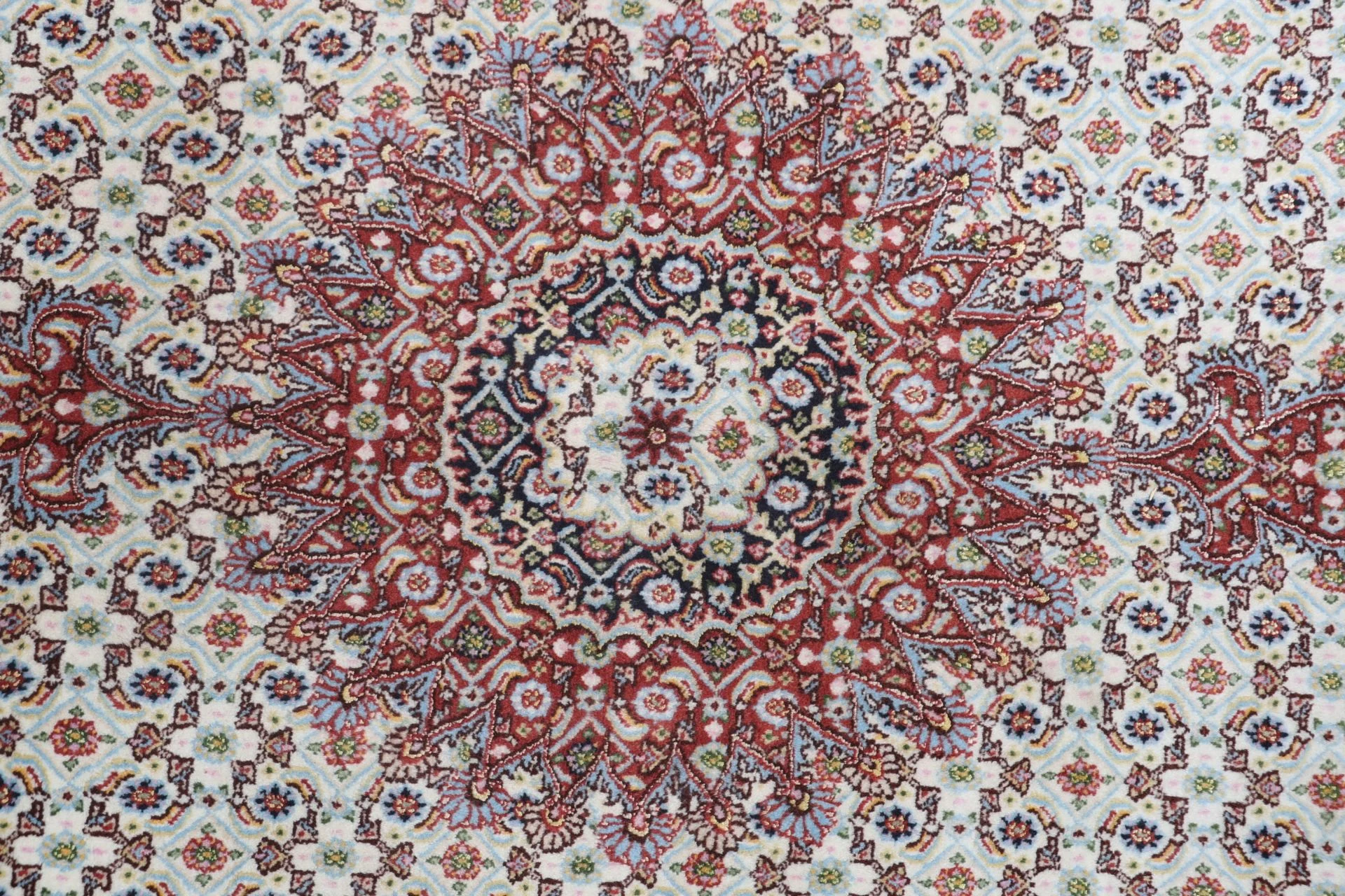 Handgeknüpfter Moud Perserteppich 163 × 243 cm
