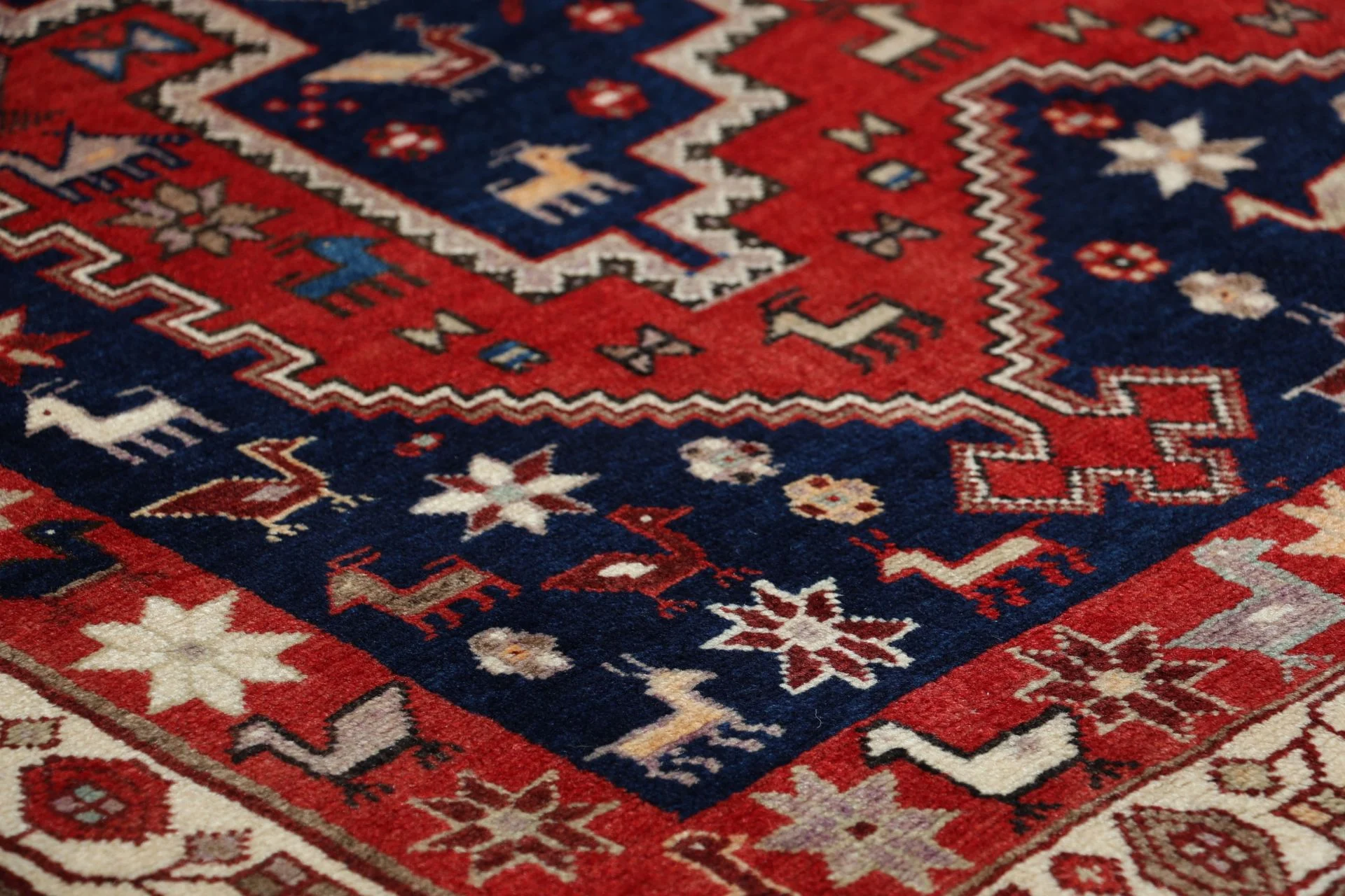 Perserteppich aus Iran, 158 × 237 cm