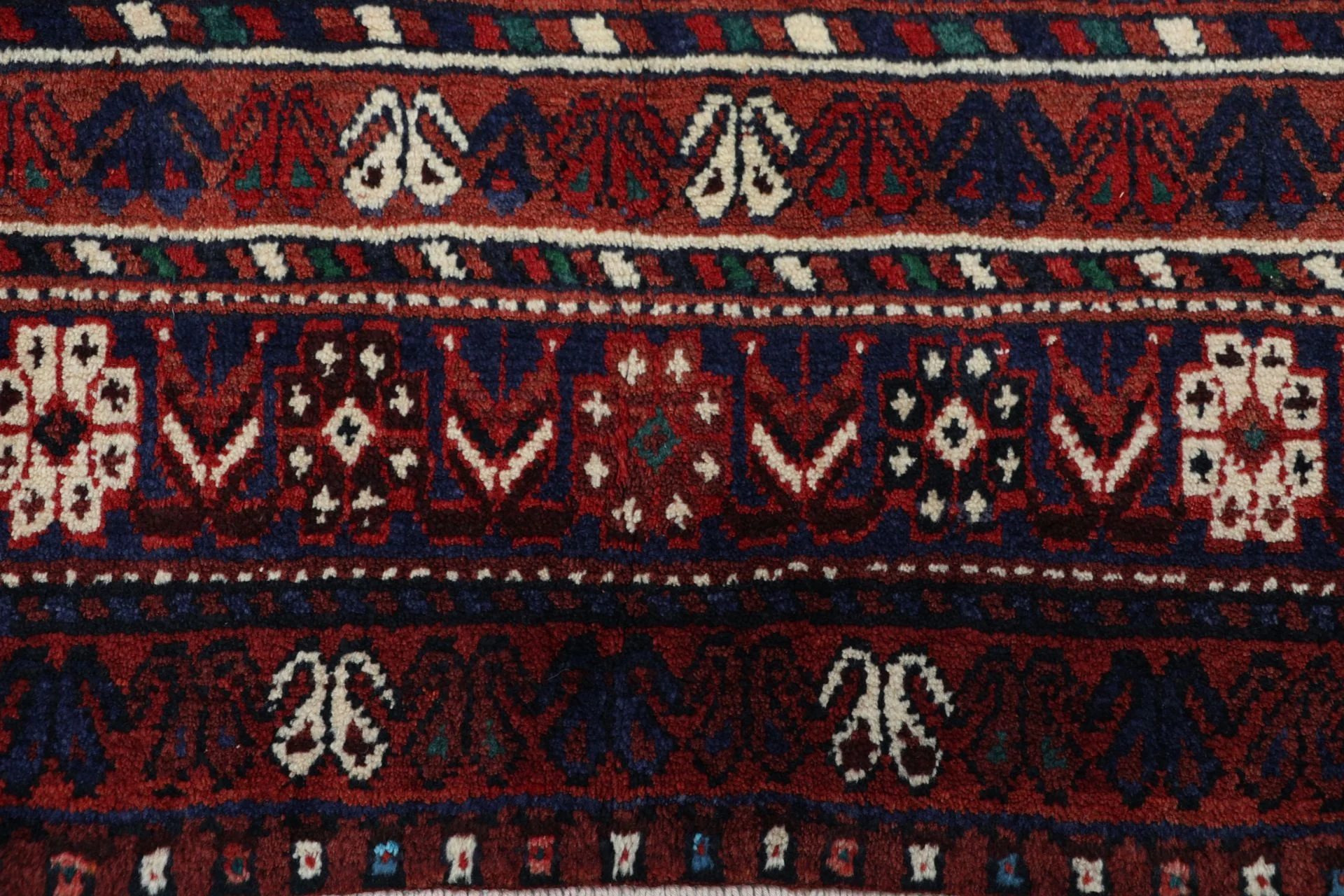 Perserteppich 155 × 210 cm aus Wolle, handgeknüpft
