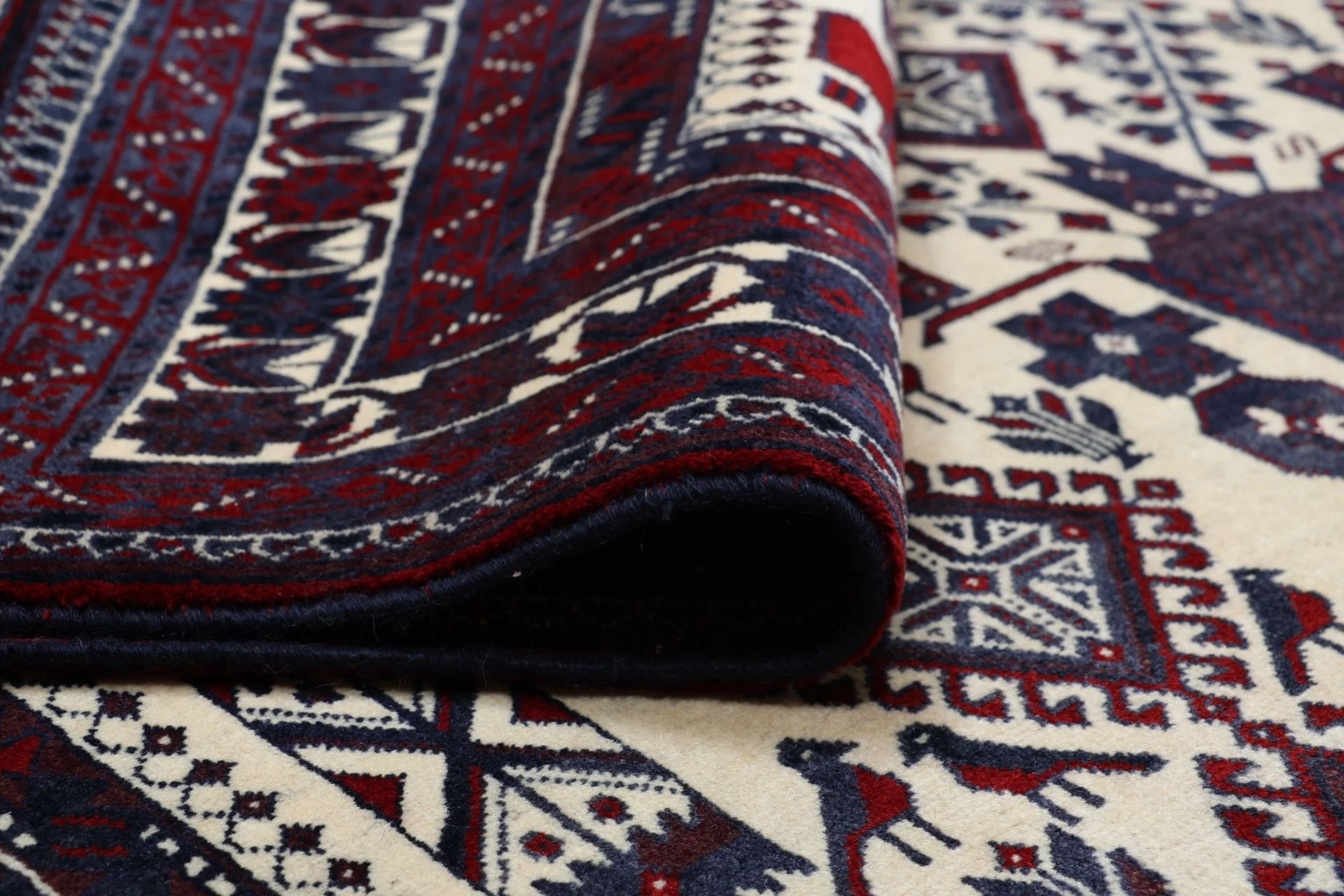 Perserteppich aus Iran, 167 × 238 cm