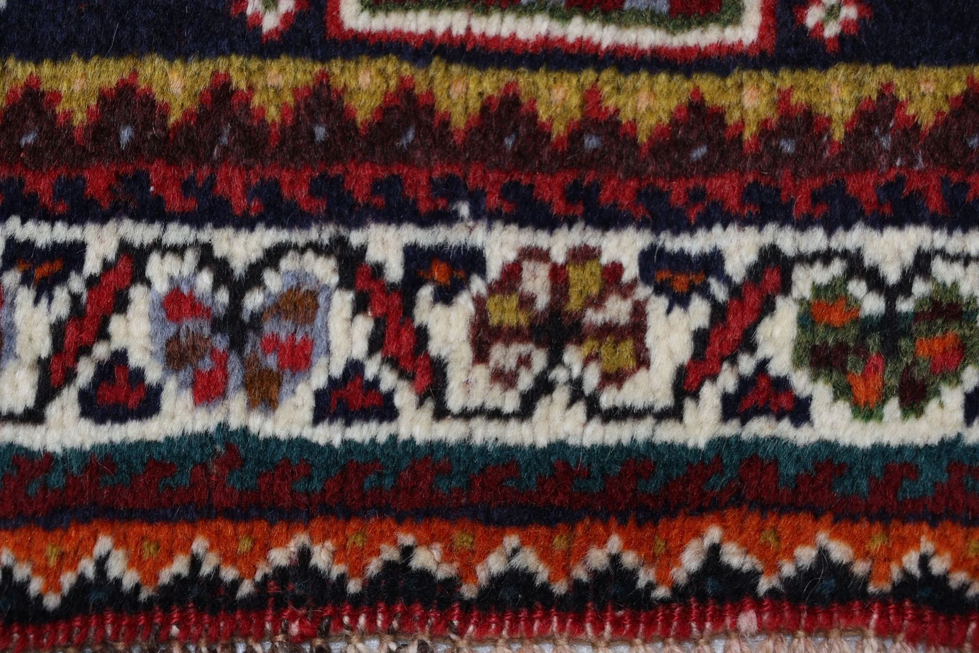 Shiraz Perserteppich 157 × 245 cm aus Wolle, handgeknüpft
