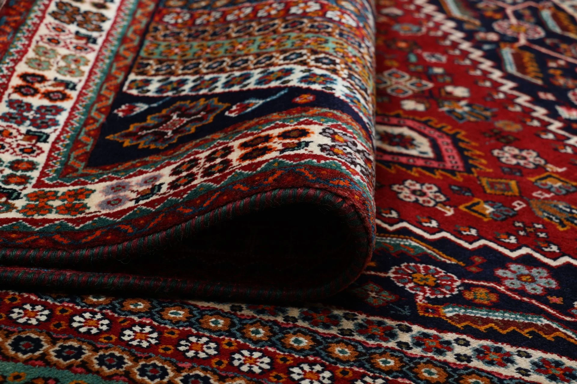 Shiraz Perserteppich 160 × 226 cm aus Wolle, handgeknüpft