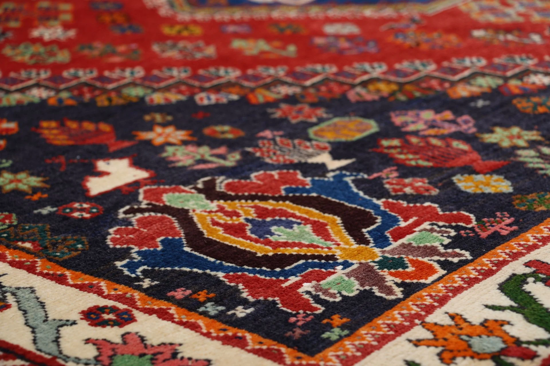 Shiraz Perserteppich 157 × 238 cm aus Wolle, handgeknüpft