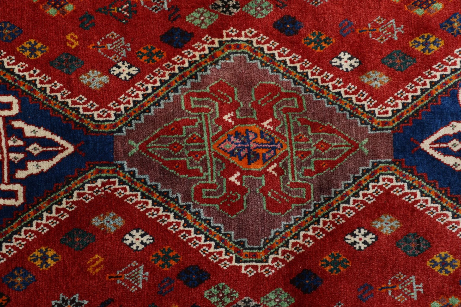 Shiraz Perserteppich 157 × 238 cm aus Wolle, handgeknüpft
