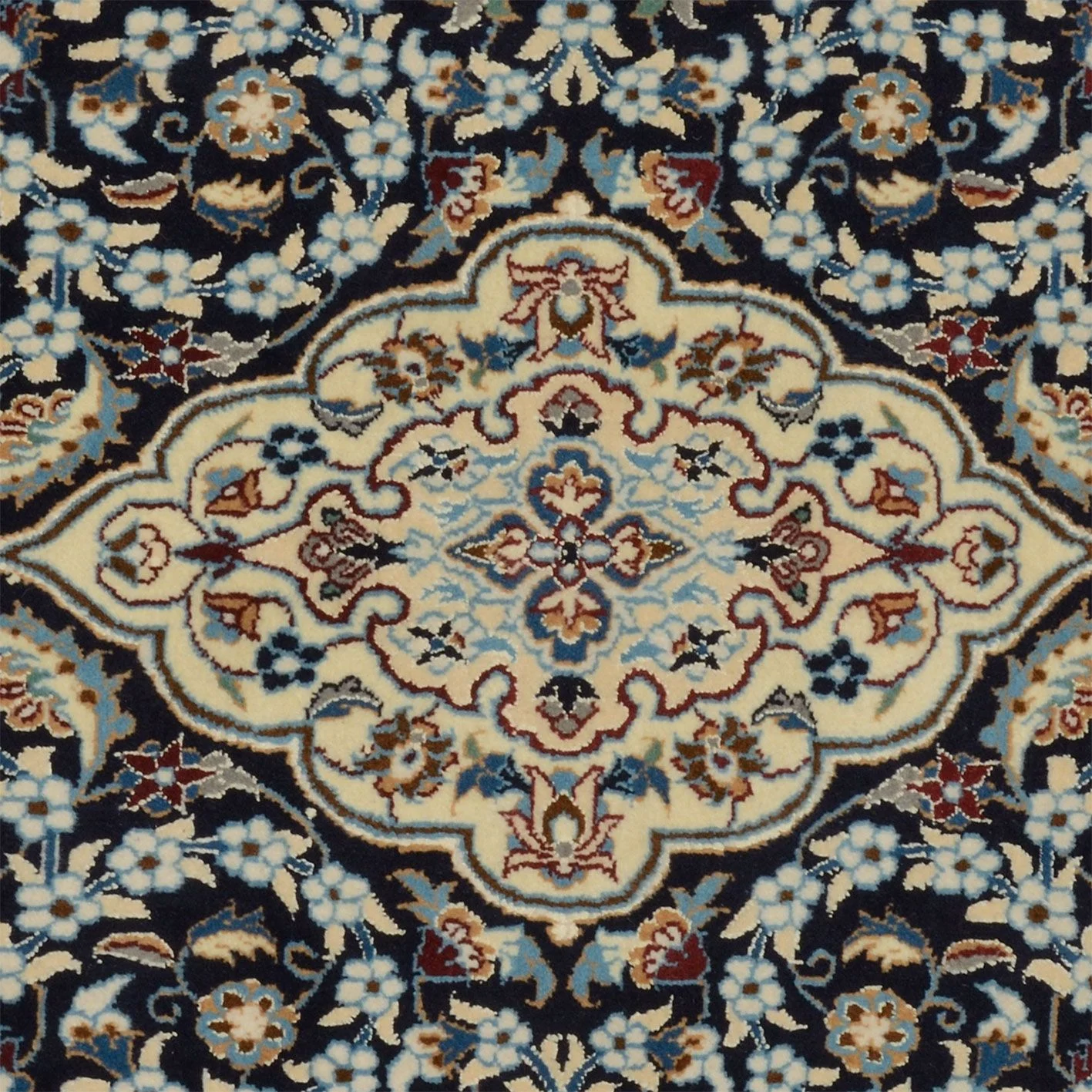 Handgeknüpfter Nain Perserteppich 120 × 204 cm