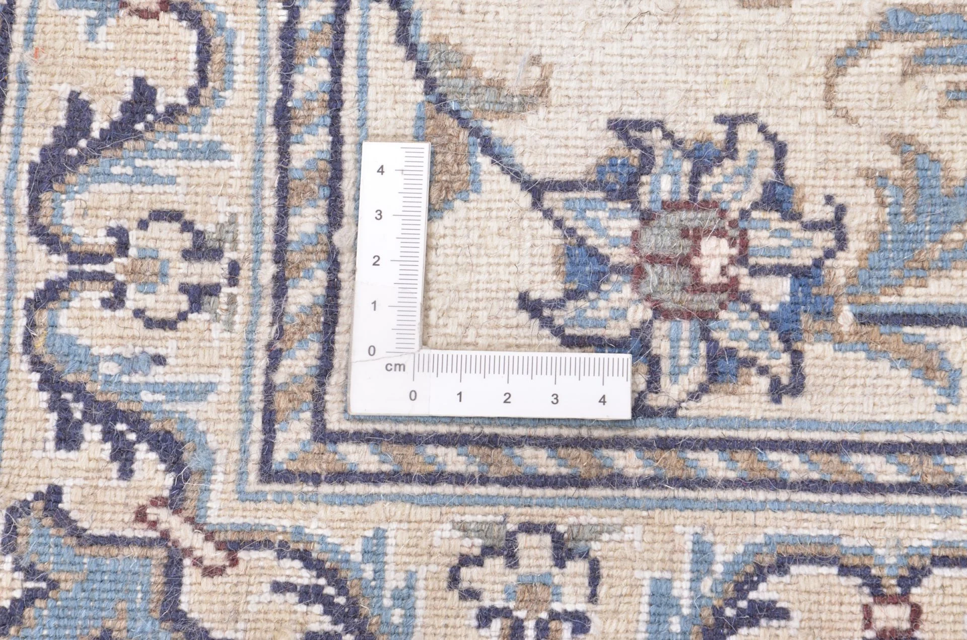 Nain Perserteppich aus Iran, 77 × 294 cm