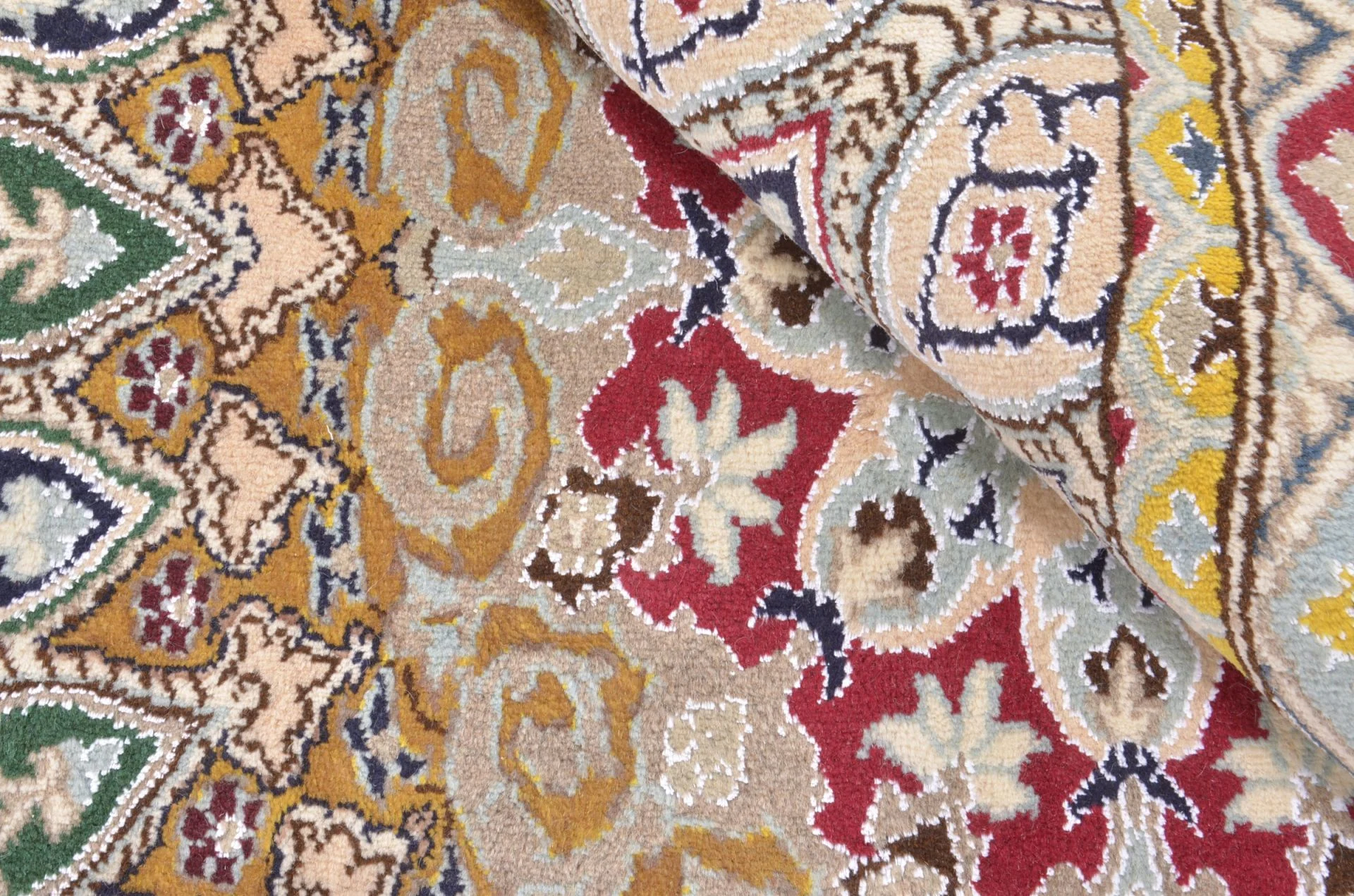 Nain Perserteppich aus Iran, 193 × 303 cm