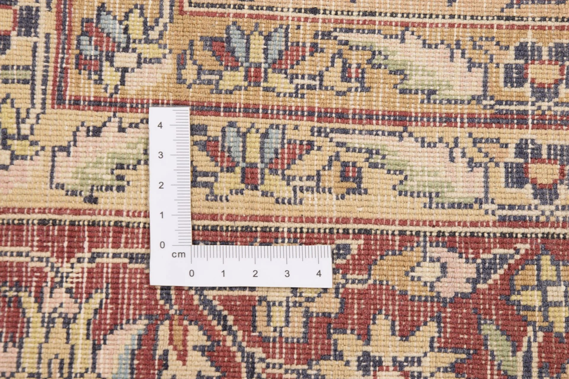 Orientteppich 135 × 217 cm aus Wolle, handgeknüpft