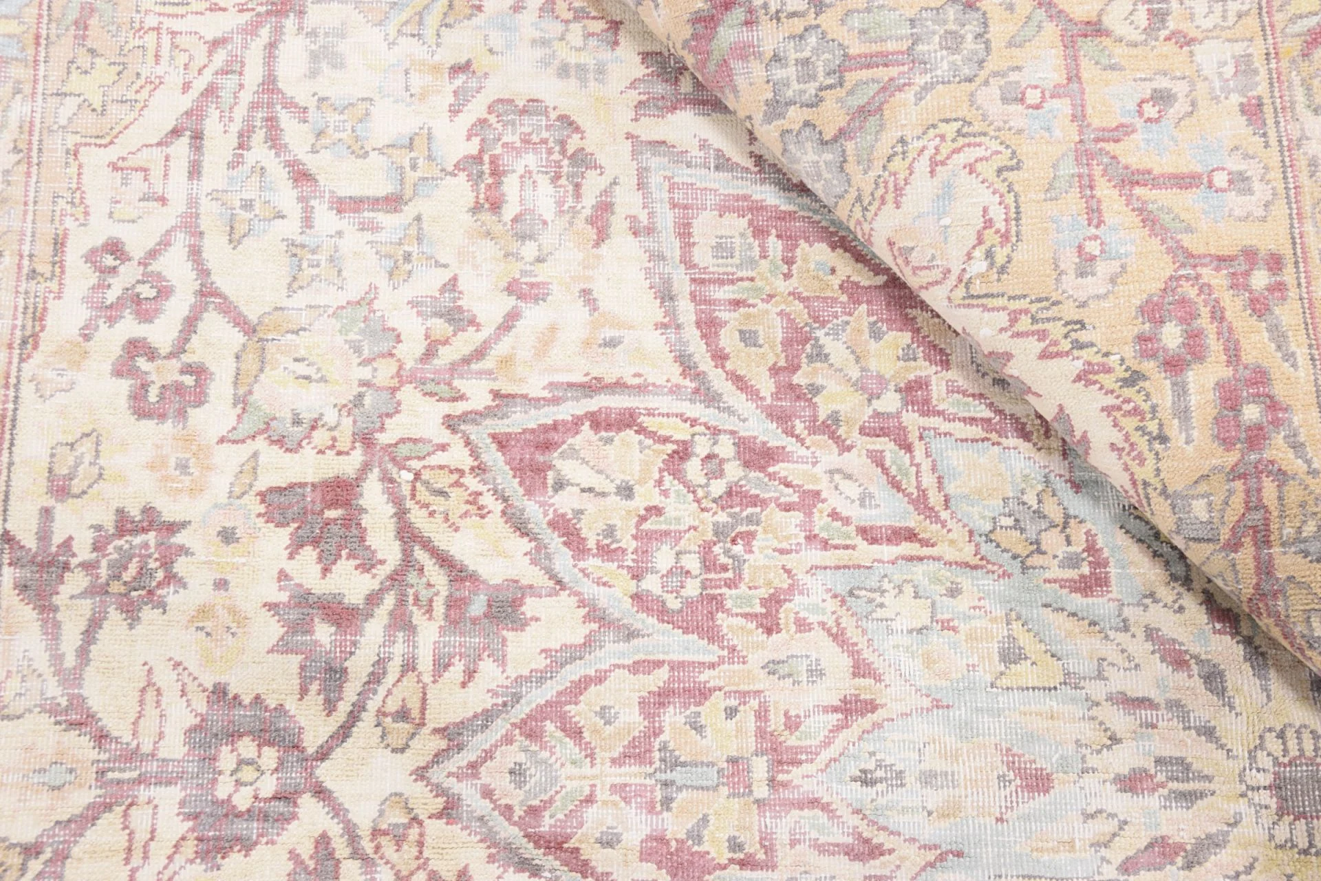 Orientteppich 135 × 217 cm aus Wolle, handgeknüpft