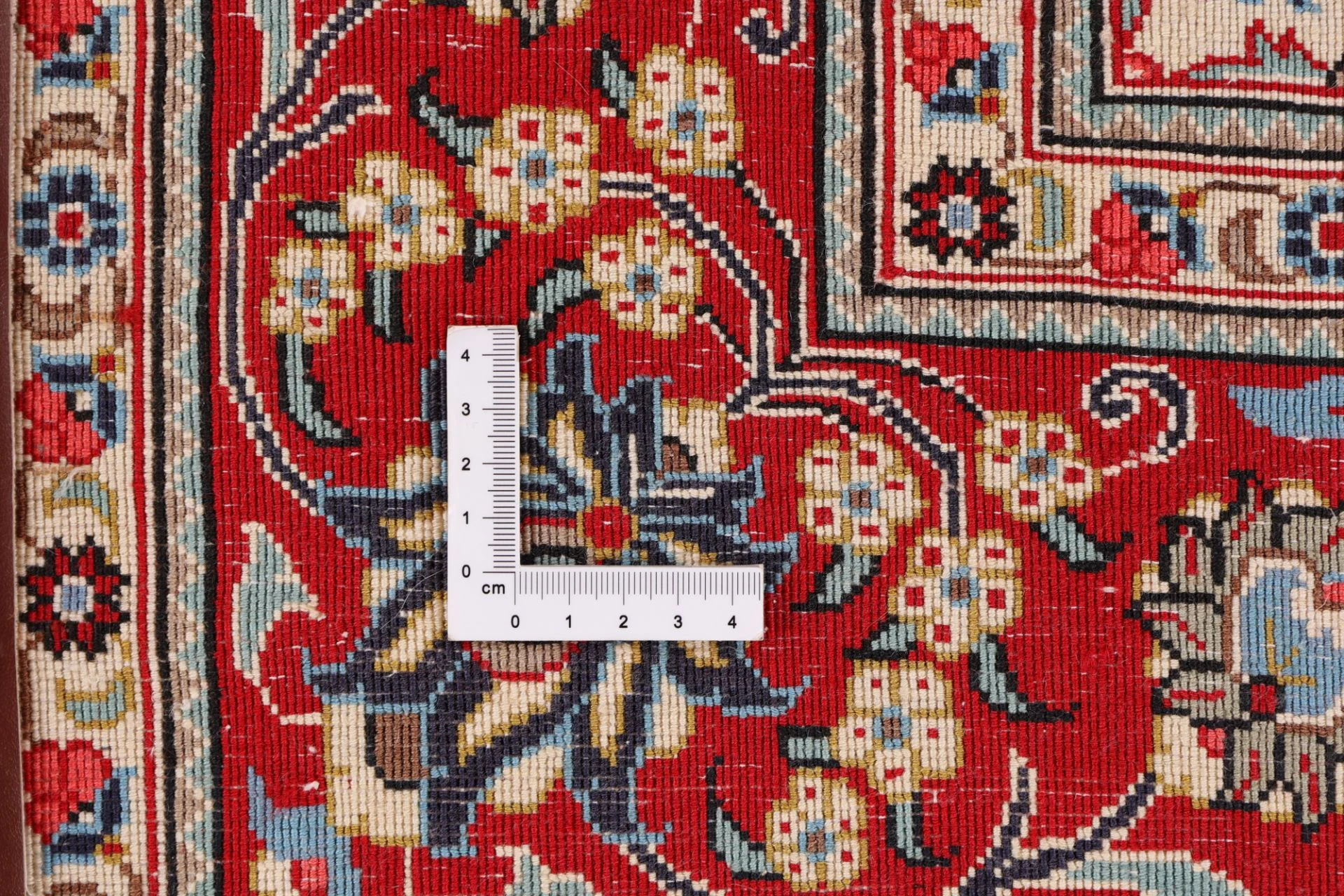 Ghom Perserteppich aus Iran, 137 × 203 cm