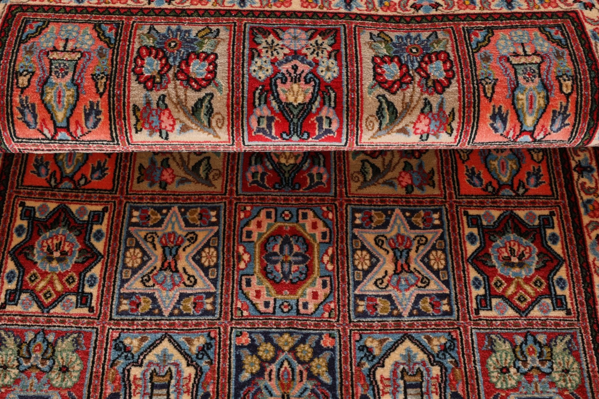 Ghom Perserteppich aus Iran, 118 × 185 cm