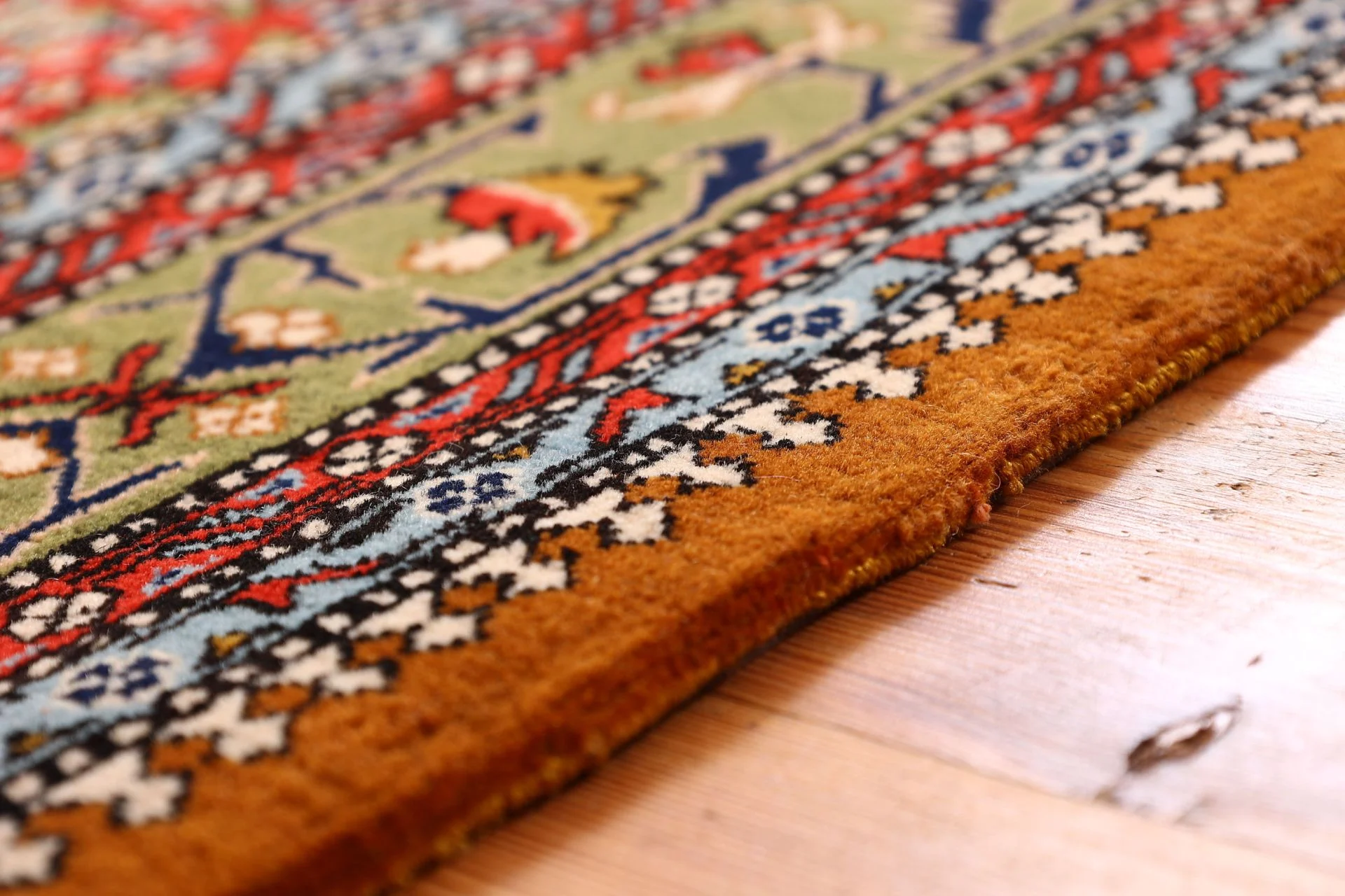 Ghom Perserteppich aus Iran, 136 × 210 cm