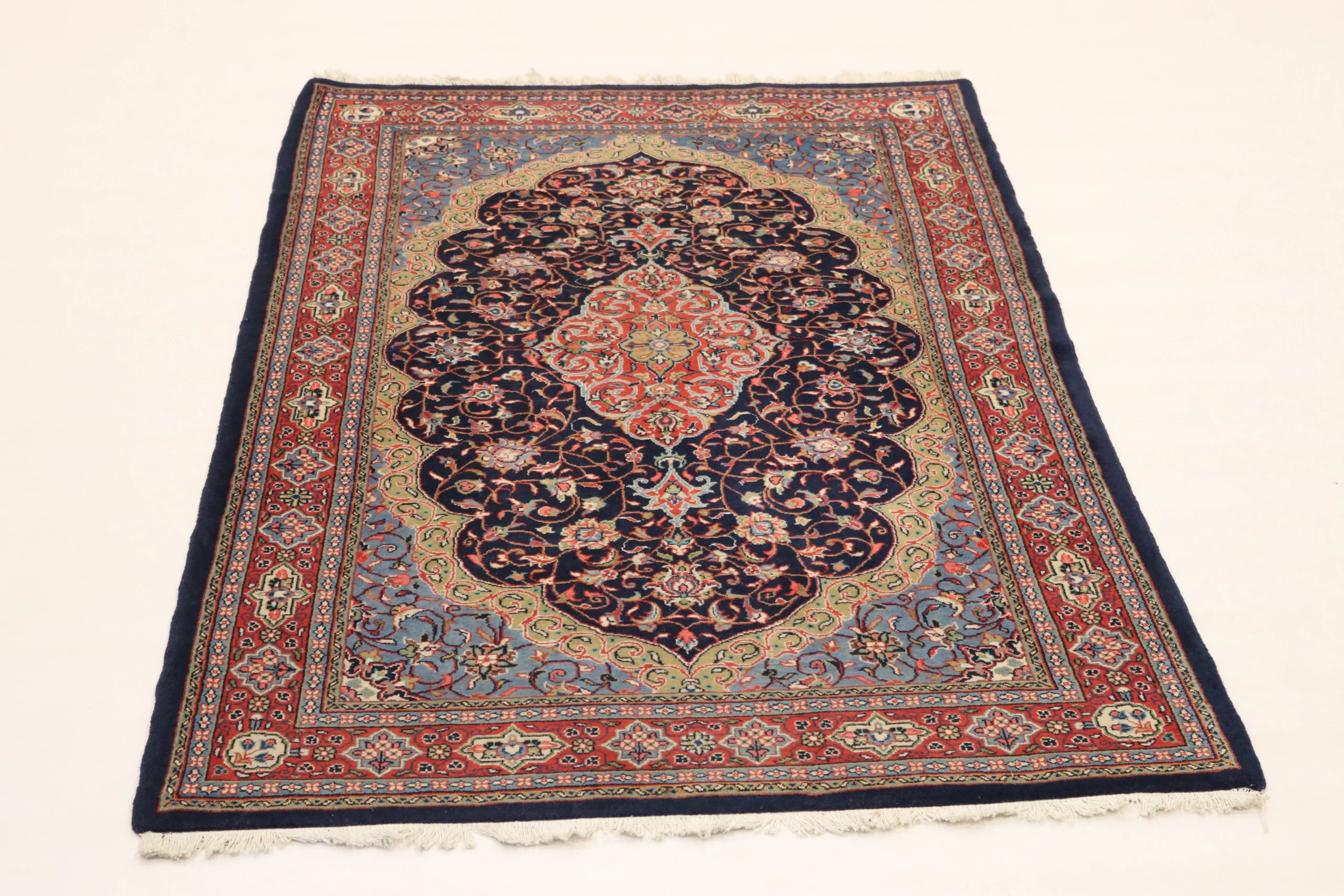 Sarough Perserteppich aus Iran, 210 × 132 cm