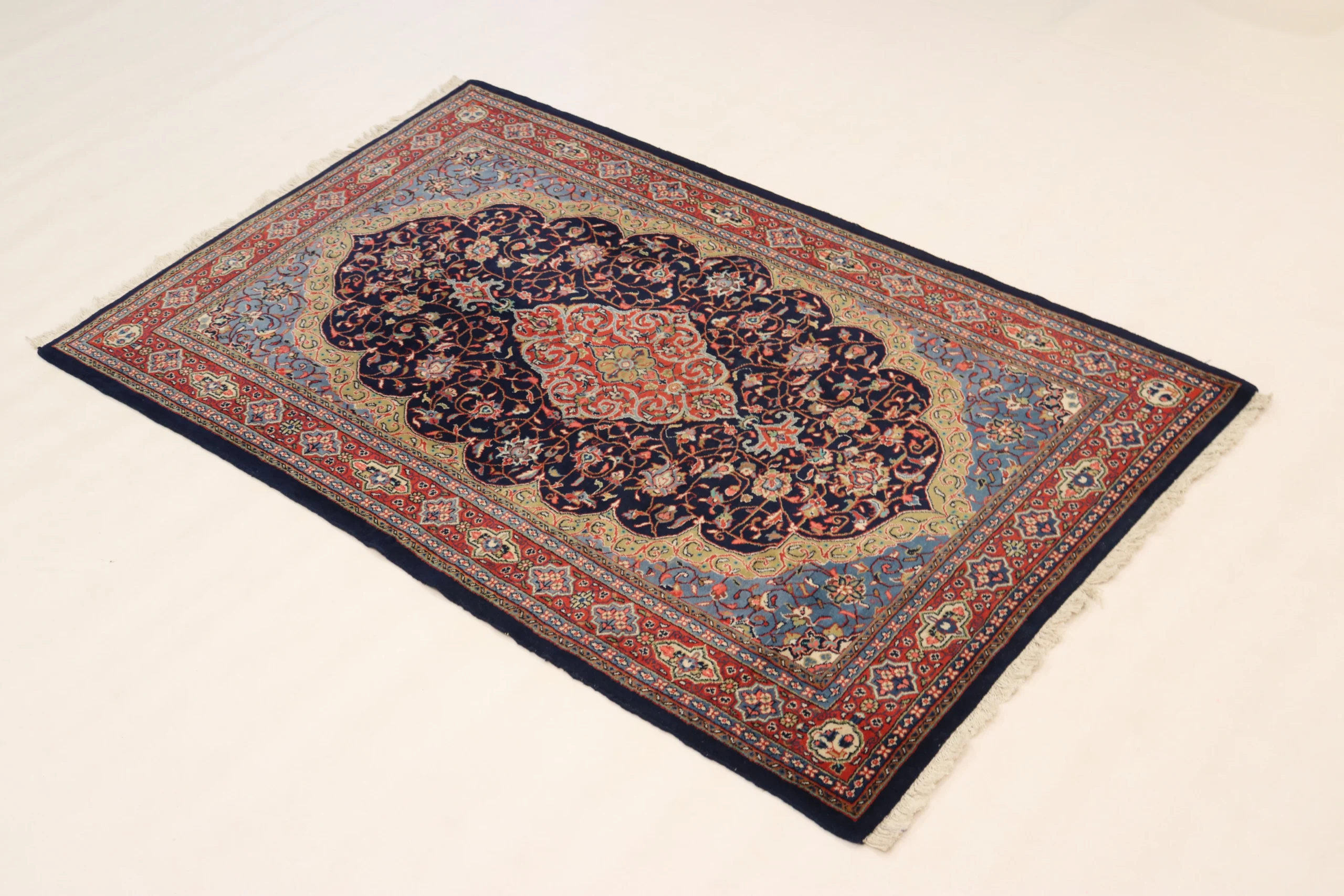 Sarough Perserteppich aus Iran, 210 × 132 cm