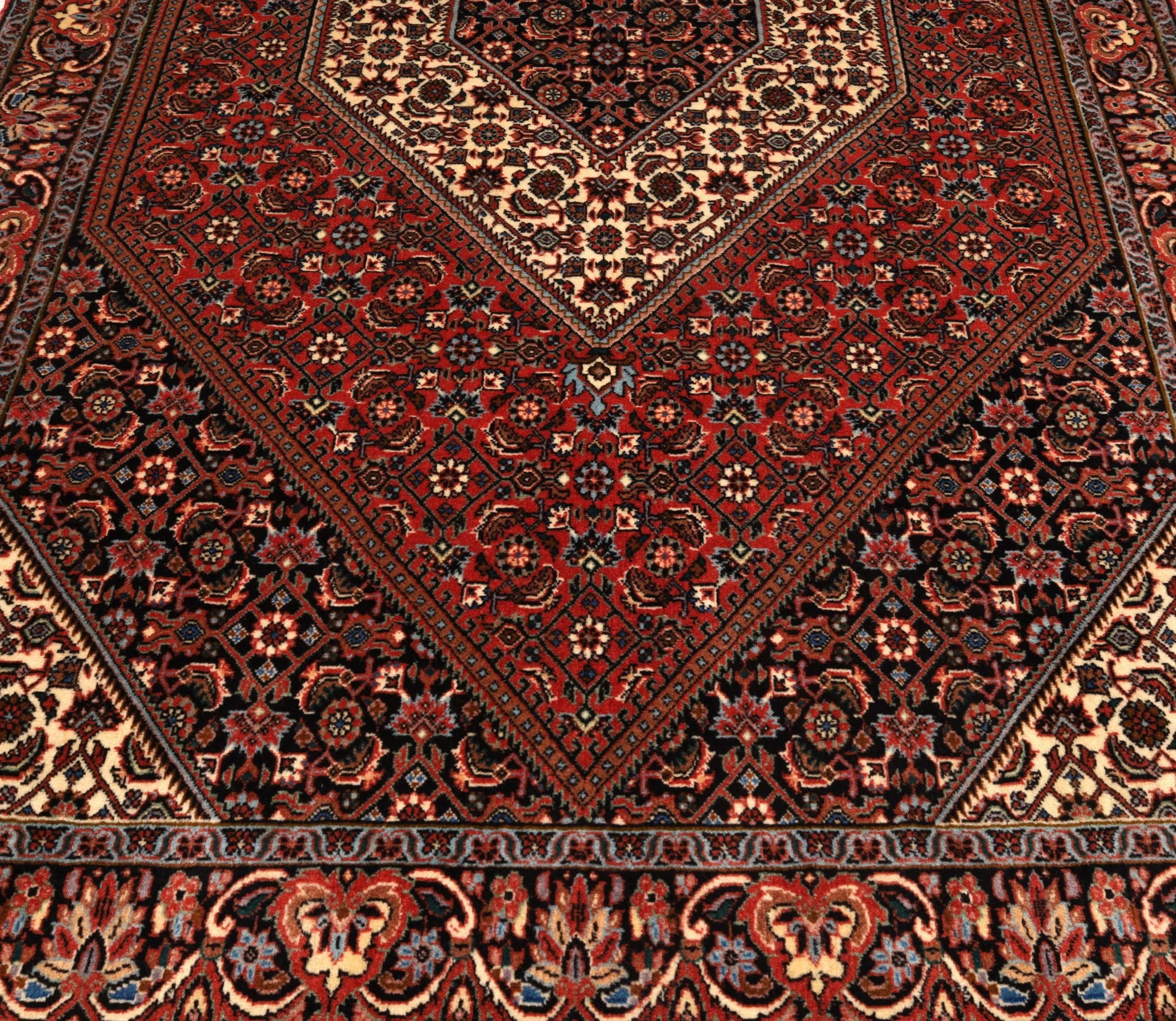 Handgeknüpfter Bijar Perserteppich 185 × 109 cm