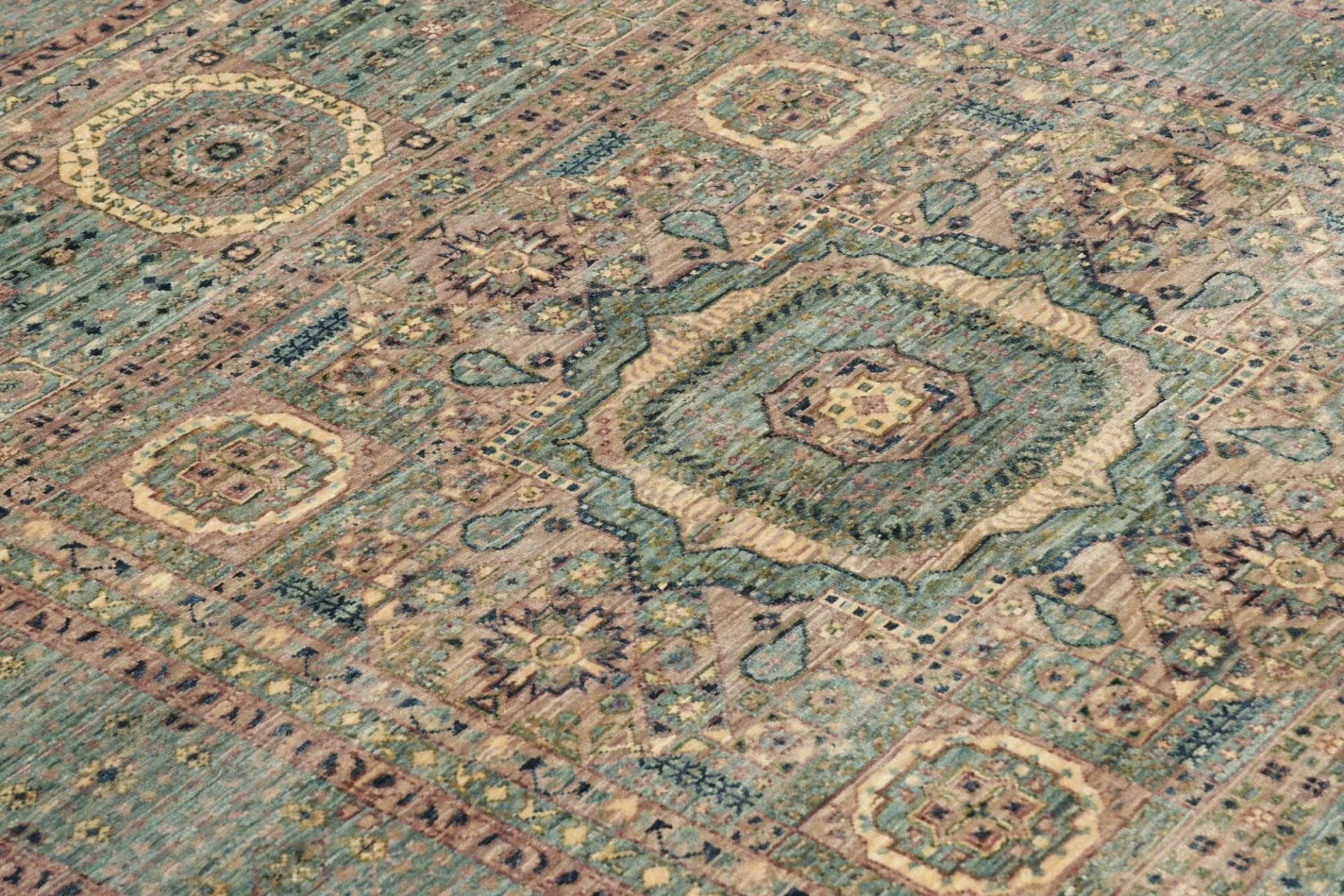 Handgeknüpfter Mamluk Orientteppich 128 × 182 cm