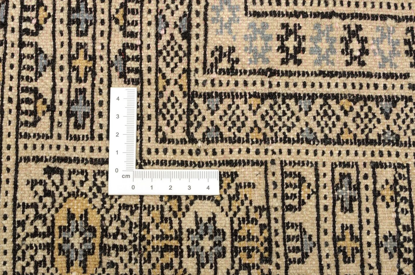 Orientteppich 138 × 215 cm aus Wolle, handgeknüpft