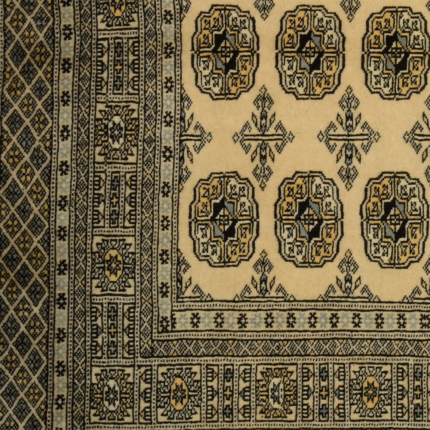 Orientteppich 138 × 215 cm aus Wolle, handgeknüpft