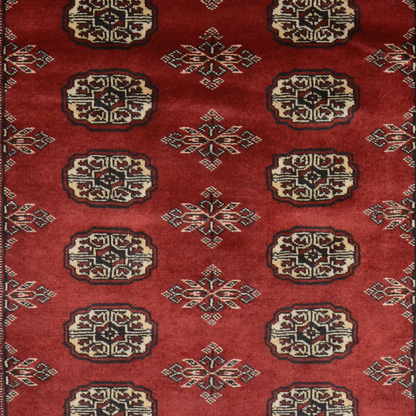Handgeknüpfter Orientteppich 124 × 200 cm
