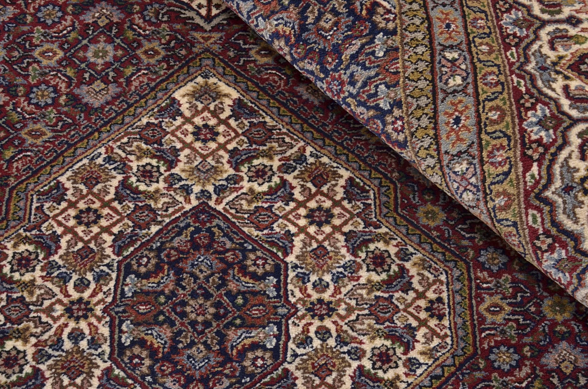 Handgeknüpfter Täbriz Orientteppich 168 × 215 cm