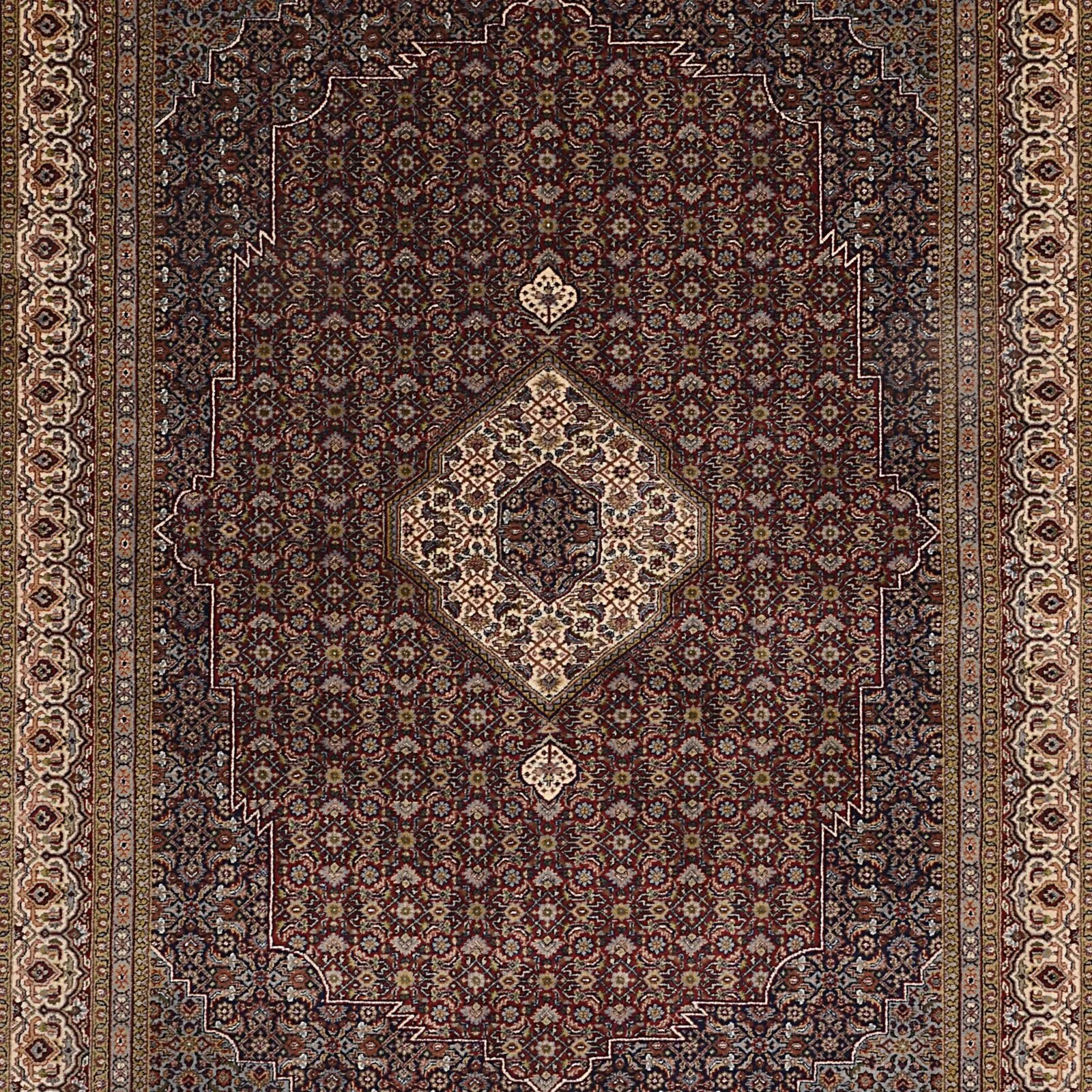 Handgeknüpfter Täbriz Orientteppich 168 × 215 cm