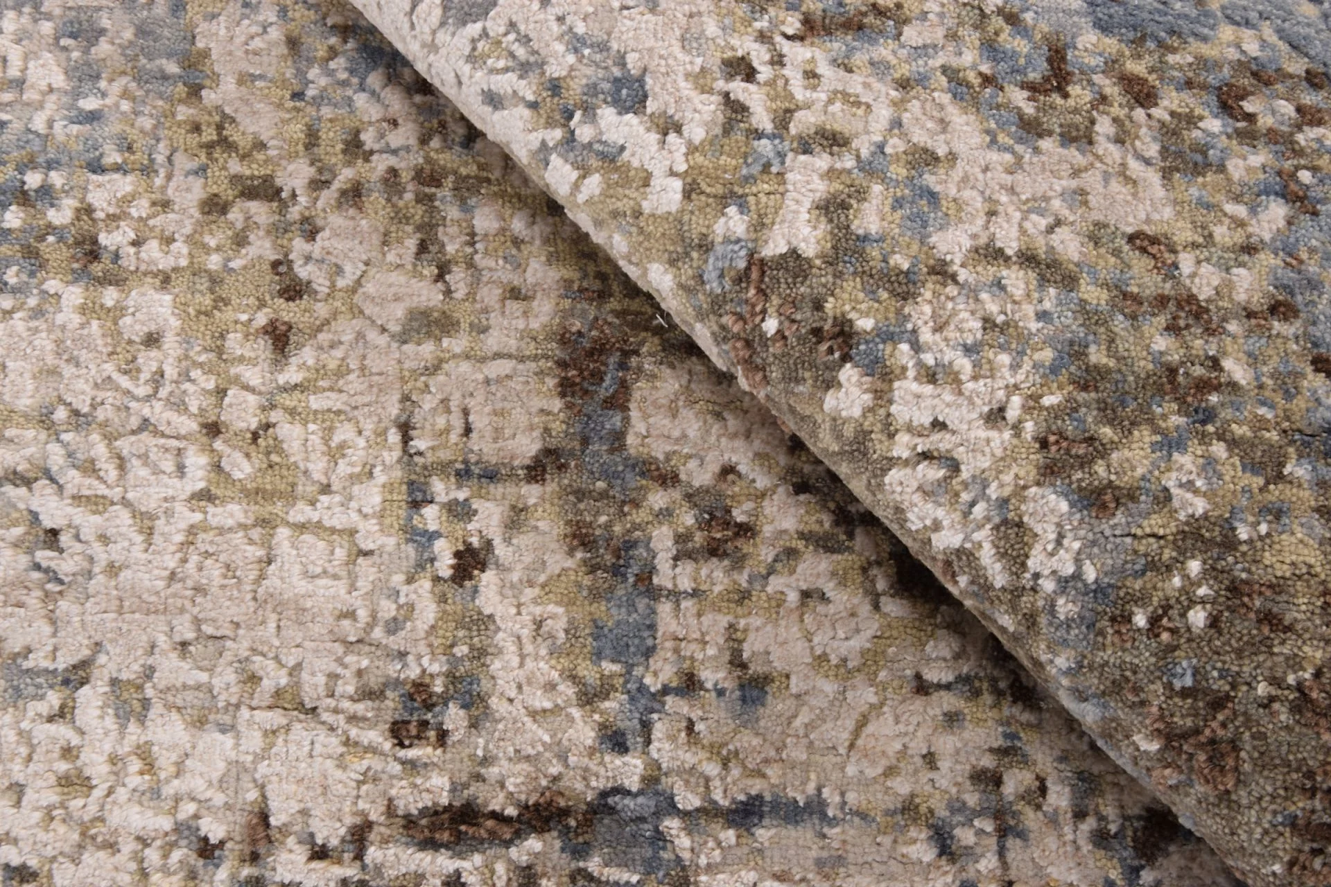 Handgeknüpfter Orientteppich, 123 × 191 cm, Seide