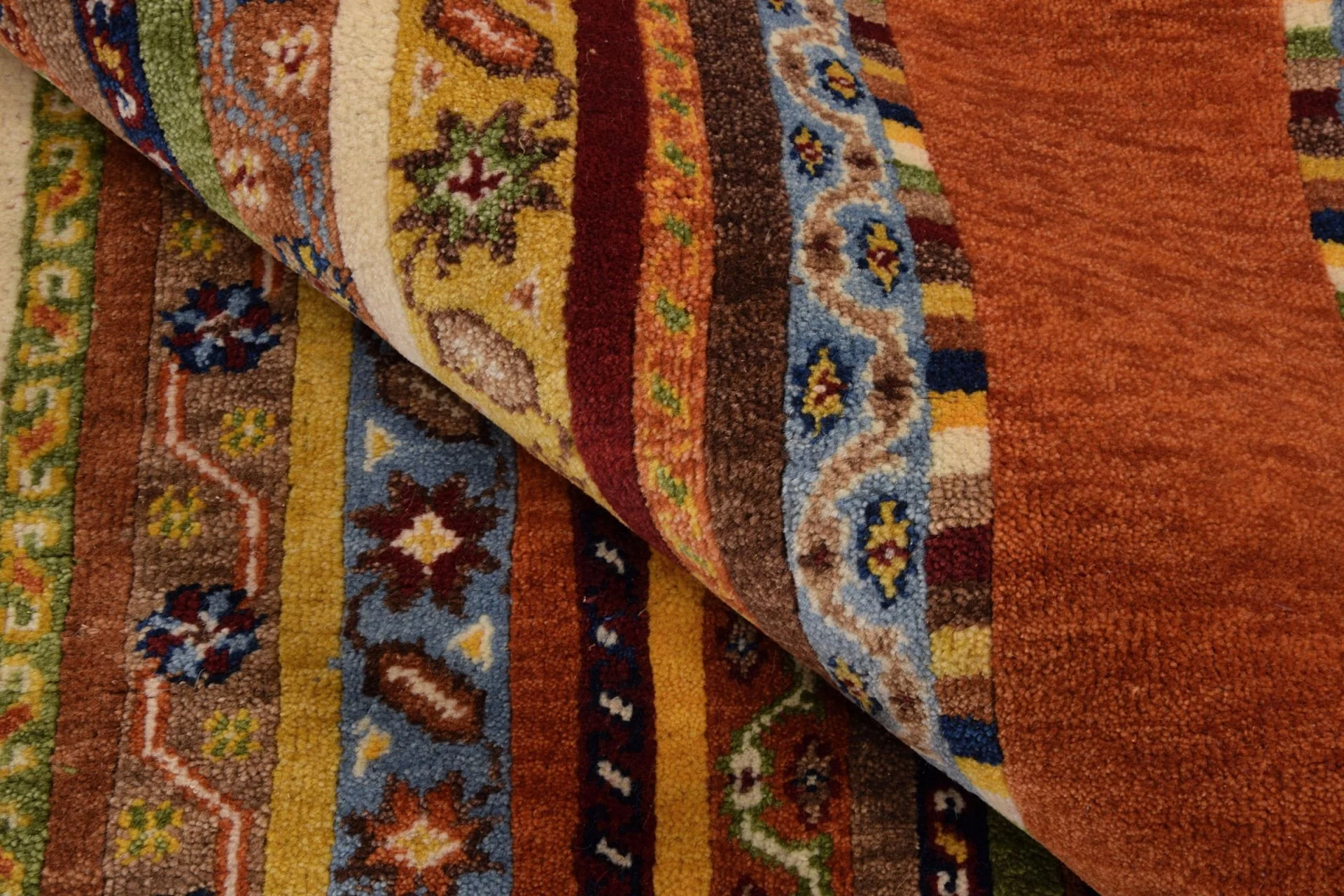 Loribaft Orientteppich aus Indien, 121 × 185 cm