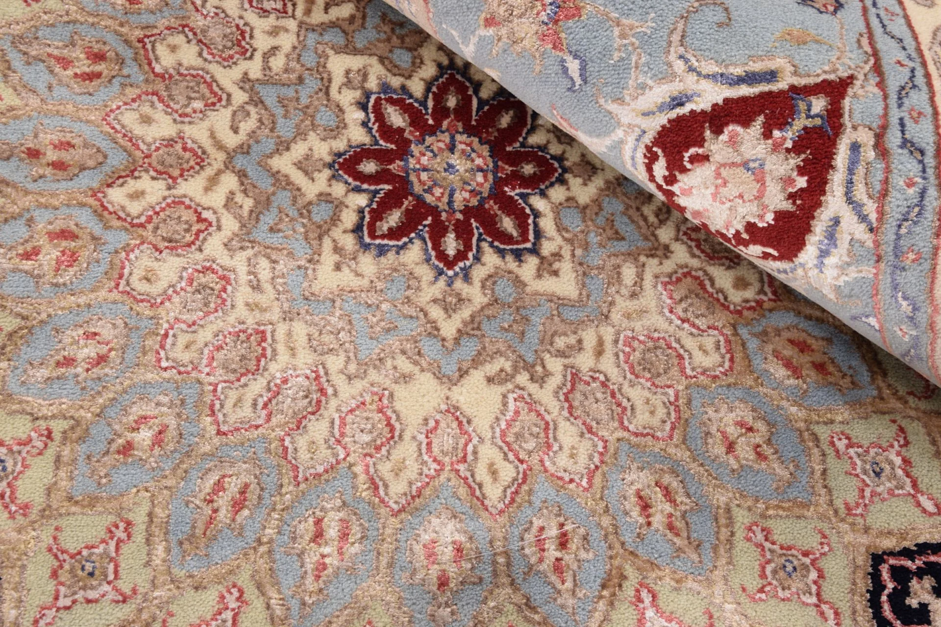 Handgeknüpfter Täbriz Orientteppich 194 × 300 cm