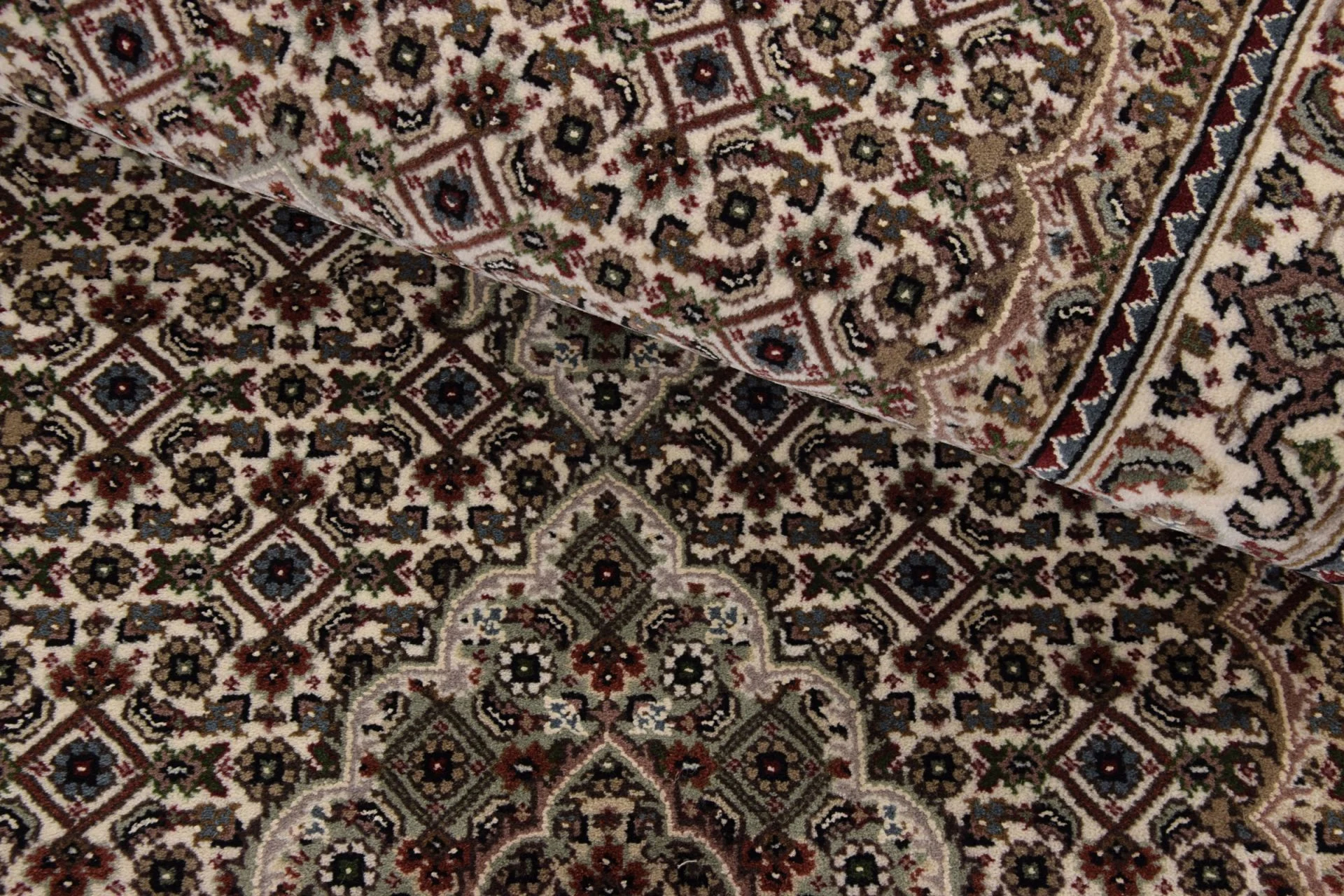 Handgeknüpfter Täbriz Orientteppich 82 × 251 cm