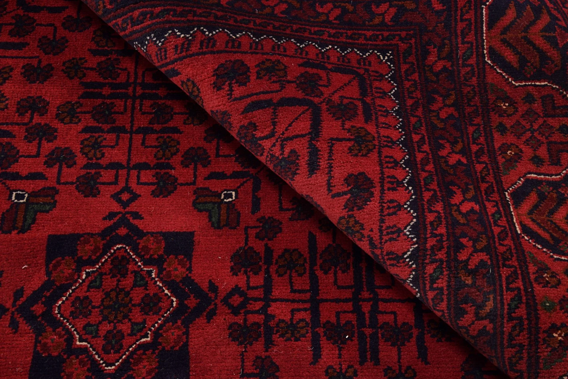 Orientteppich aus Pakistan, 151 × 193 cm
