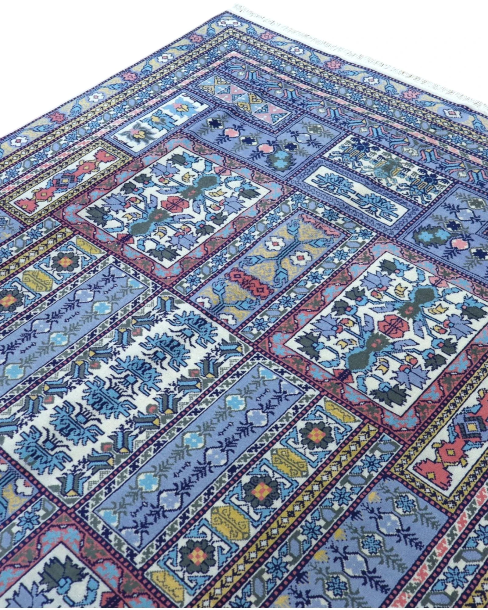 Ardebil Perserteppich aus Iran, 270 × 200 cm